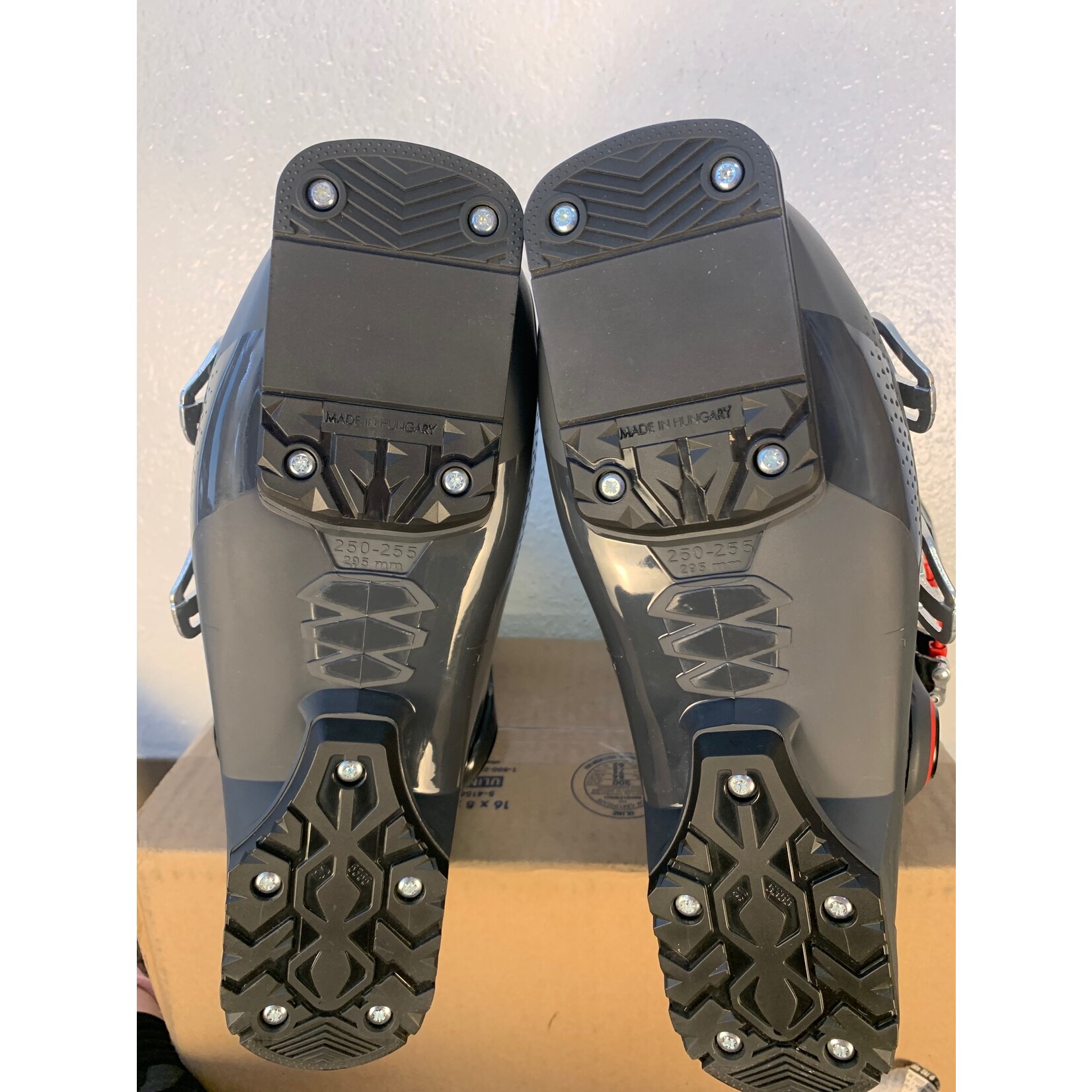 Tecnica NEW 2022 Tecnica Mach 1 100 HV Ski Boots, Size 25.5
