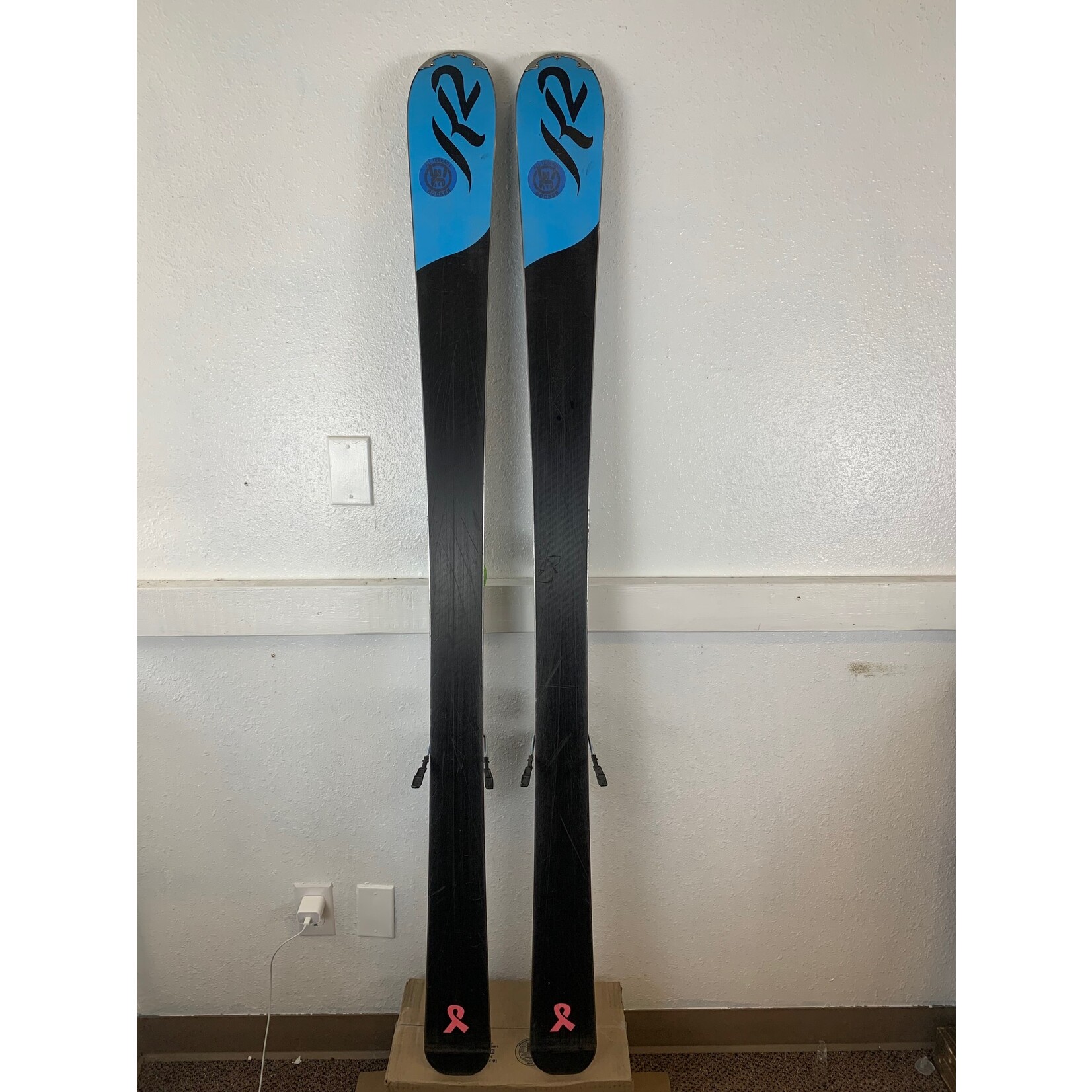 K2 K2 Superstitious Skis + Marker Squire Bindings, Size 160cm (Set for 26 boot)