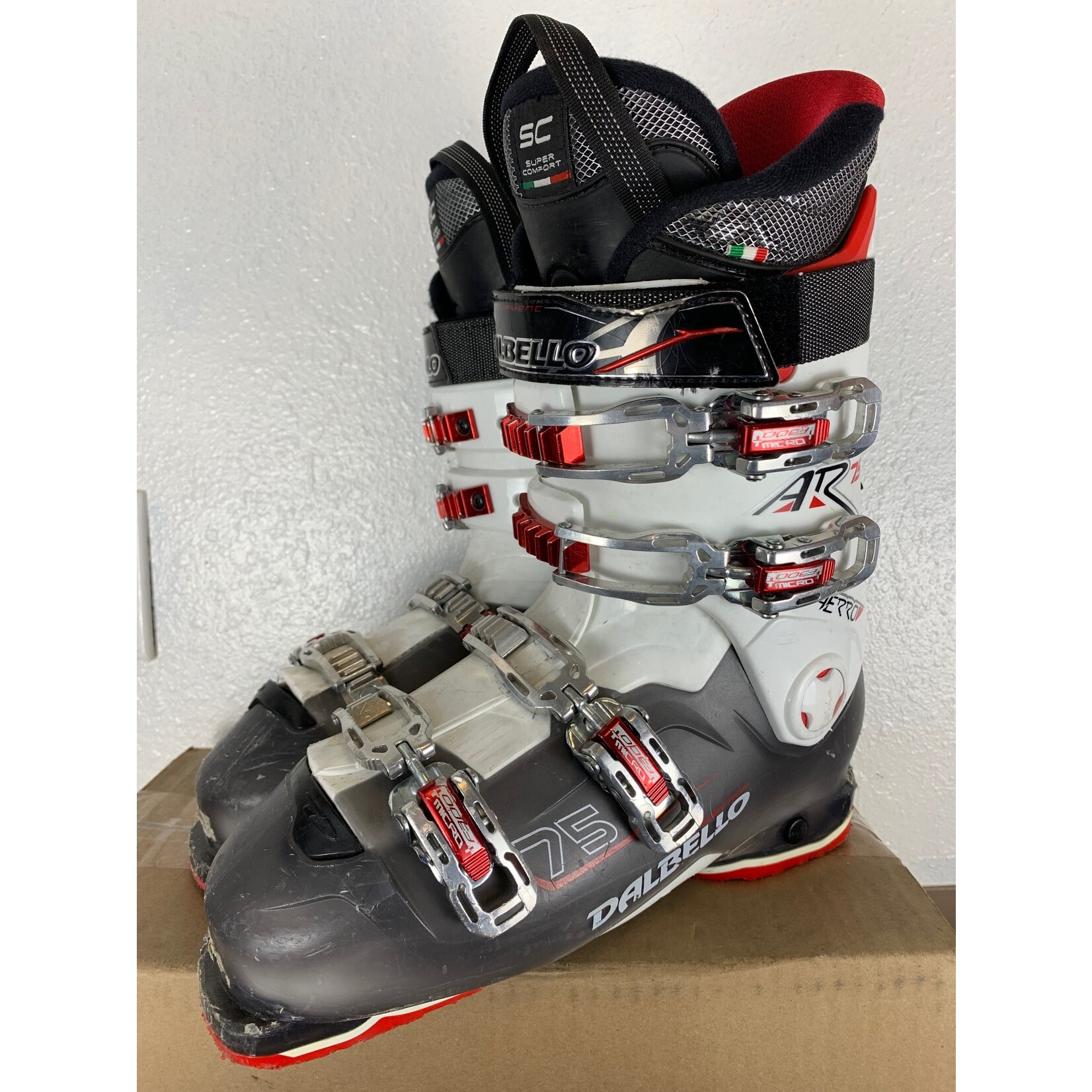 Dalbello Dalbello Aerro 75 Ski Boots, Size 27.5