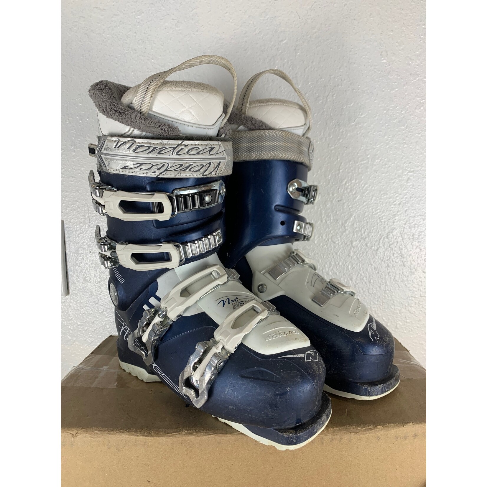Nordica Nordica NXT N5W Ski Boots, Size 23/23.5
