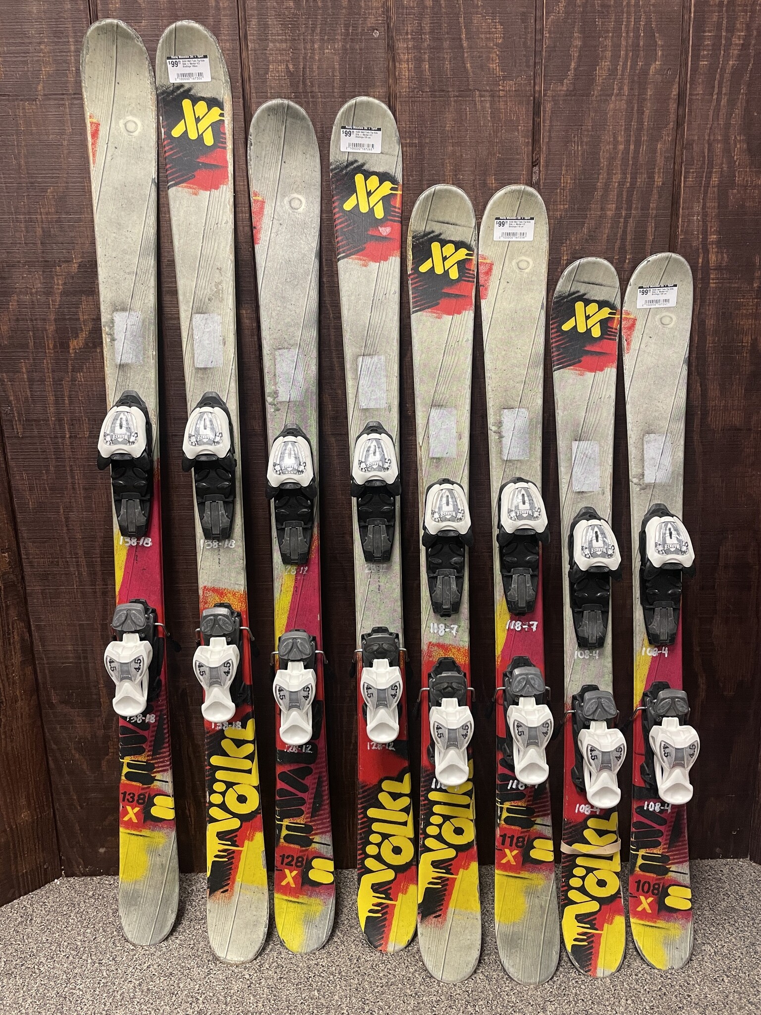 Volkl Wall Twin Tip Kids Skis + Marker 4.5 Bindings Volkl Wall Twin Tip Kids Skis + Marker 4.5 Bindings