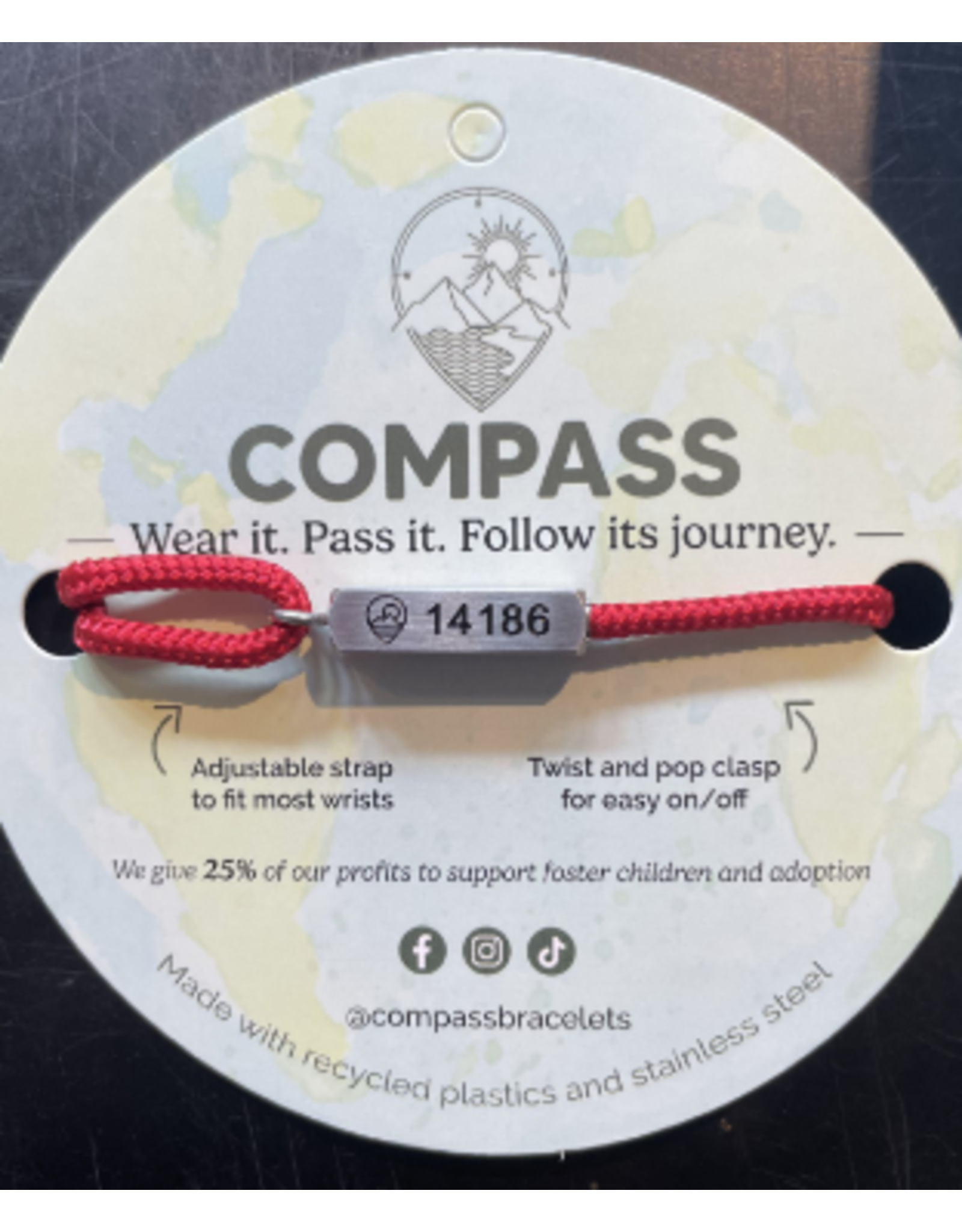 Compass bracelet in silver/red