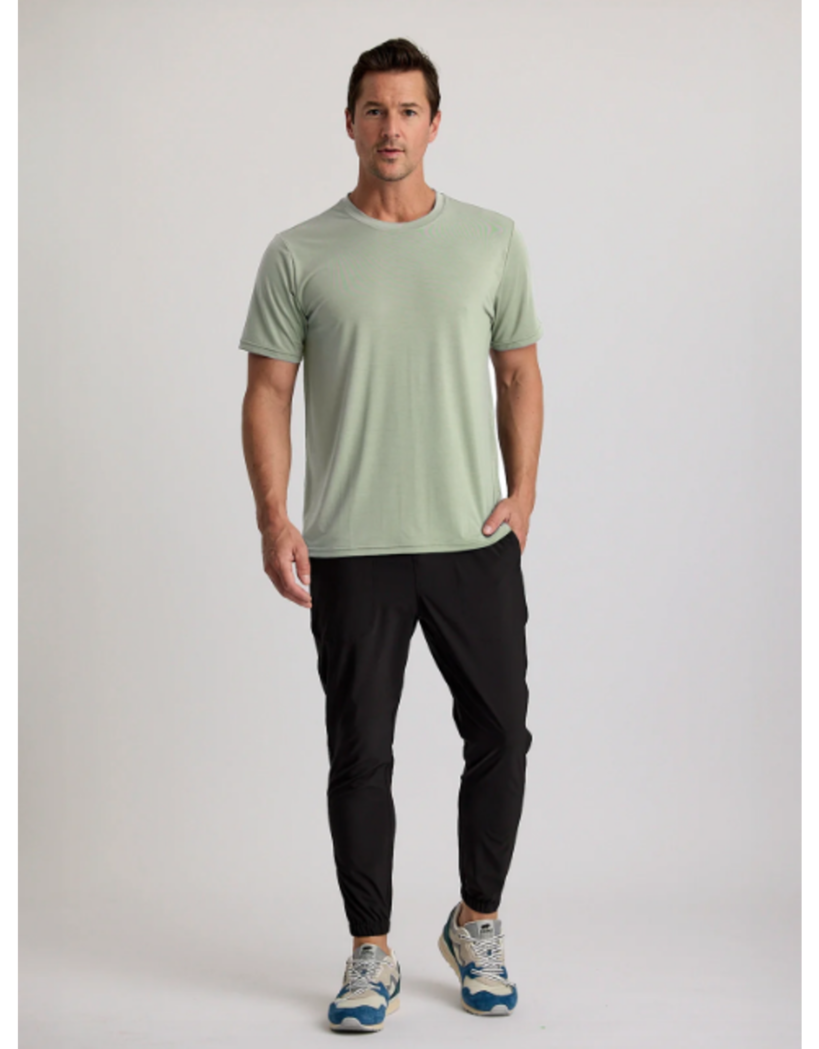 FREEFLY Men's Elevate Lightweight Tee DESERT SAGE