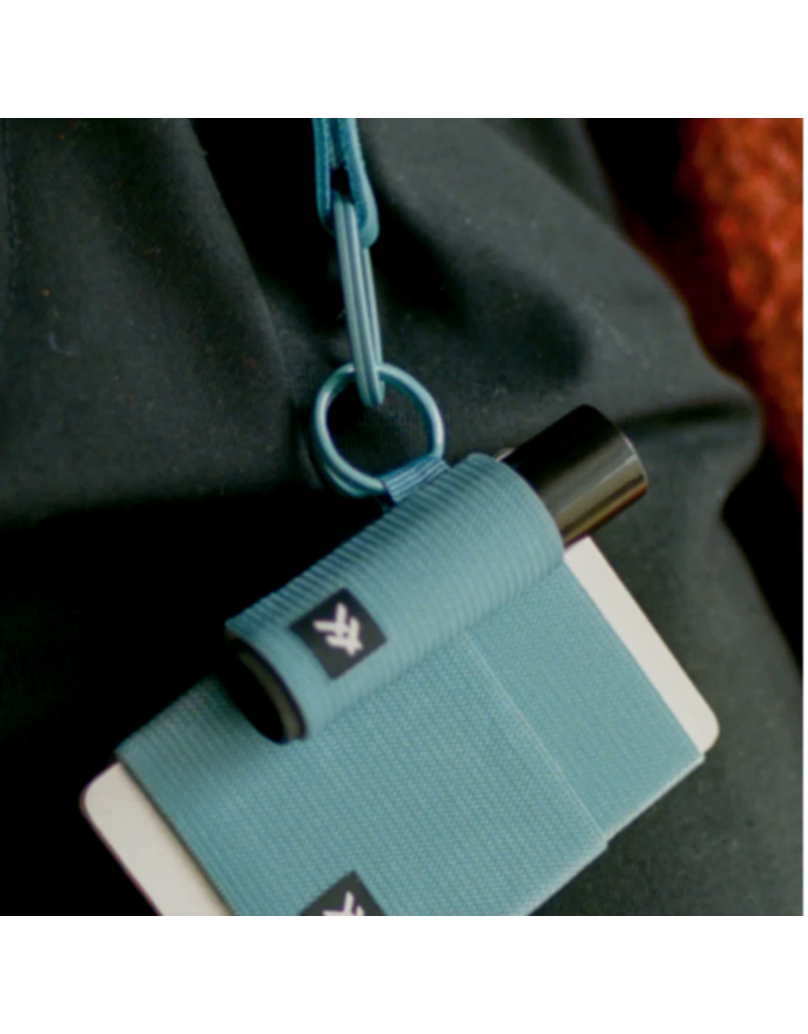 THREAD THREAD LIP BALM HOLDER SURF BLUE