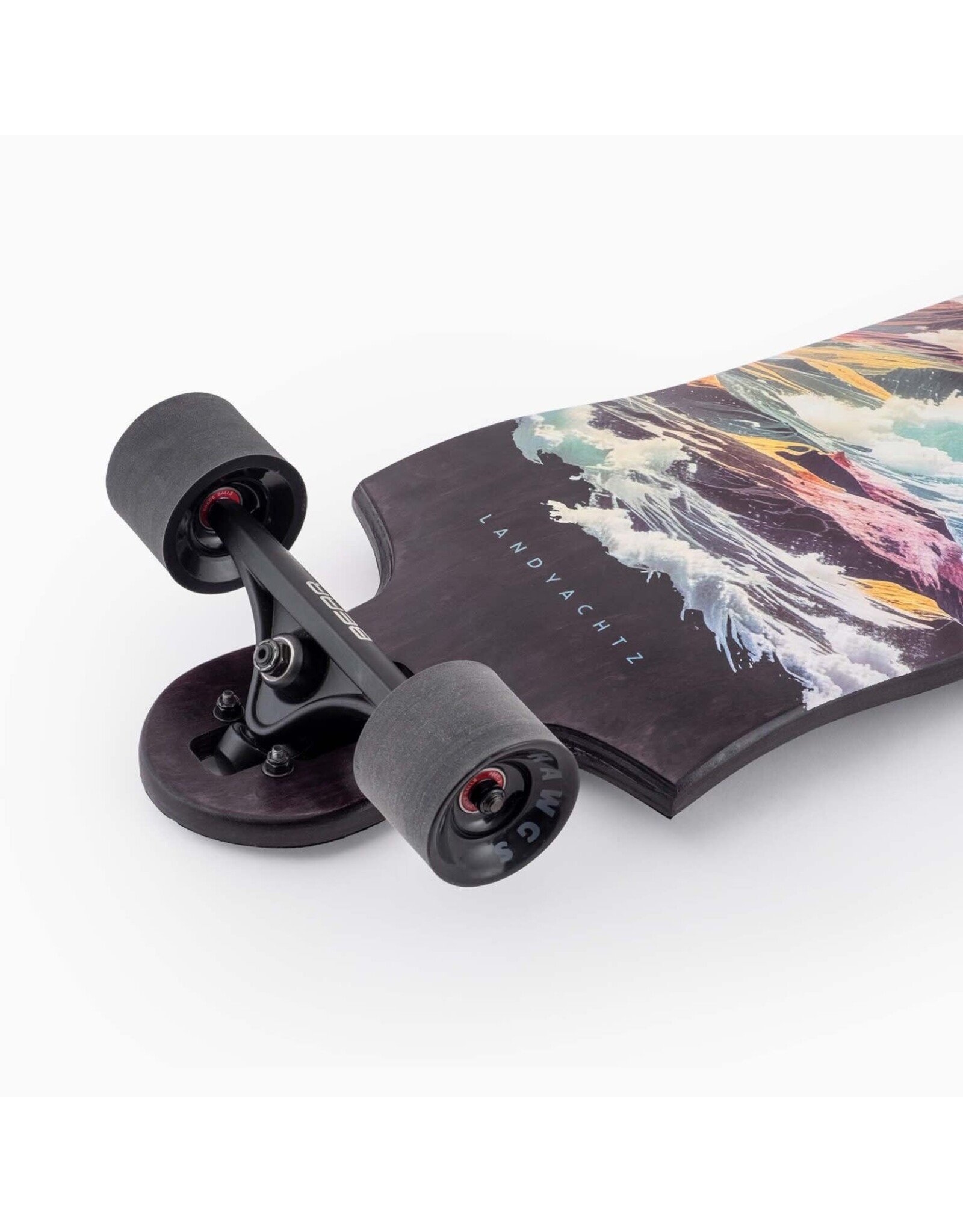 LANDYACHTZ Switchblade 40 – Atmosphere