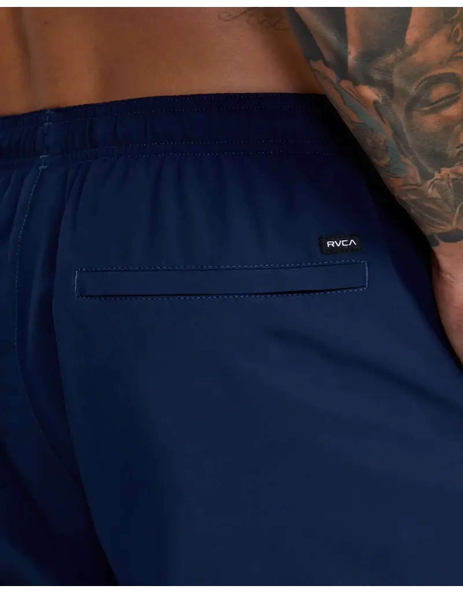 RVCA YOGGER STRETCH 17" SHORT