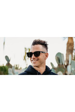 BLENDERS MAVE BLACK LIMO