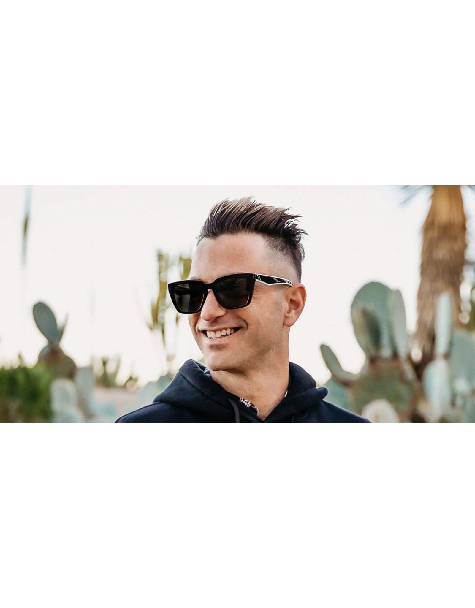 BLENDERS MAVE BLACK LIMO