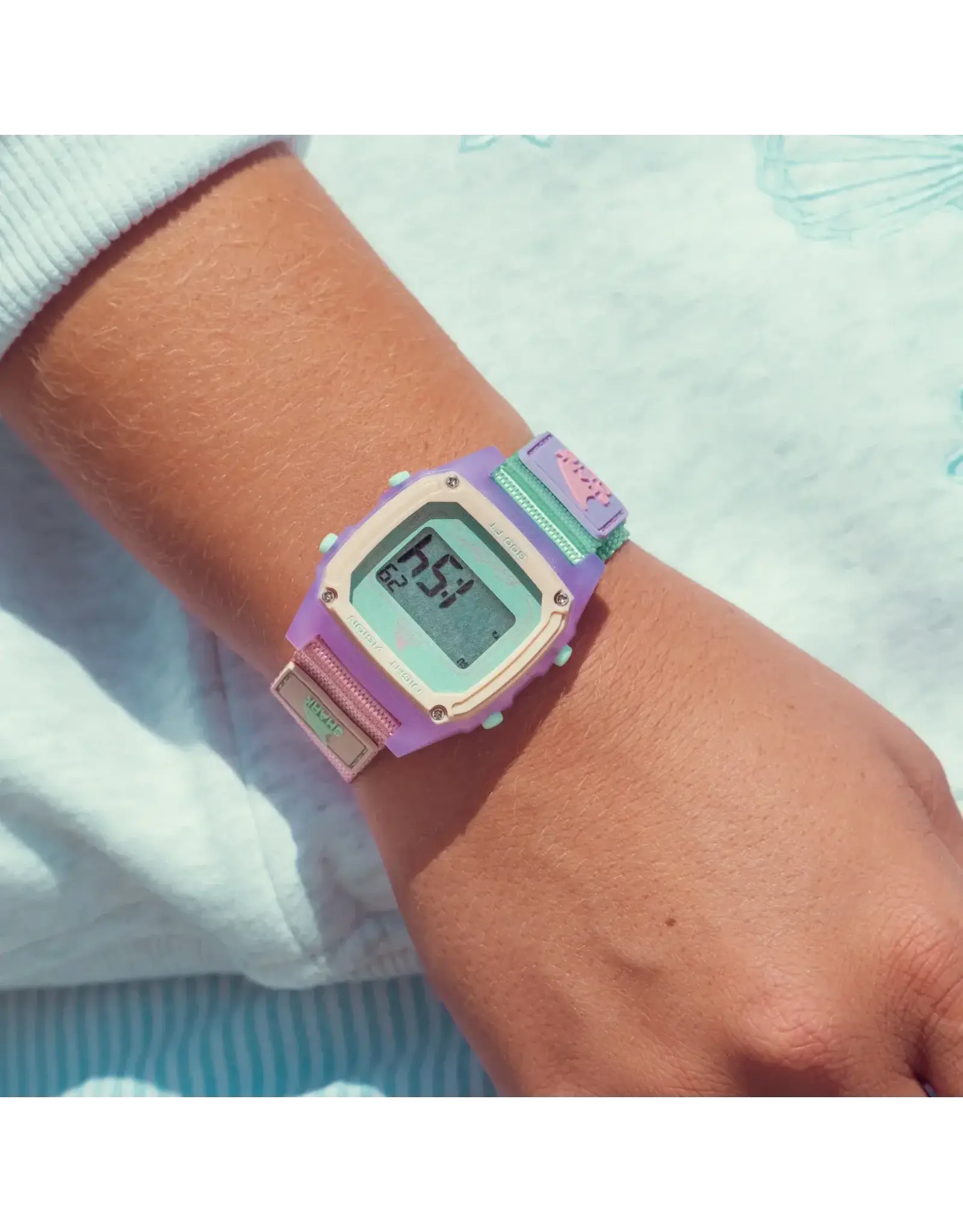 FREESTYLE MELON MIX Shark Classic Clip $70