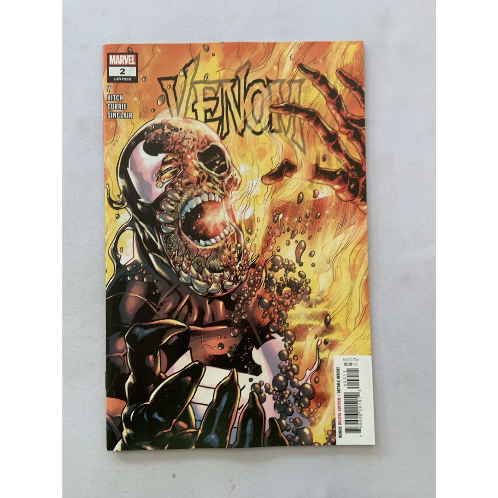 Marvel Comics Venom 2021 #2 Damaged