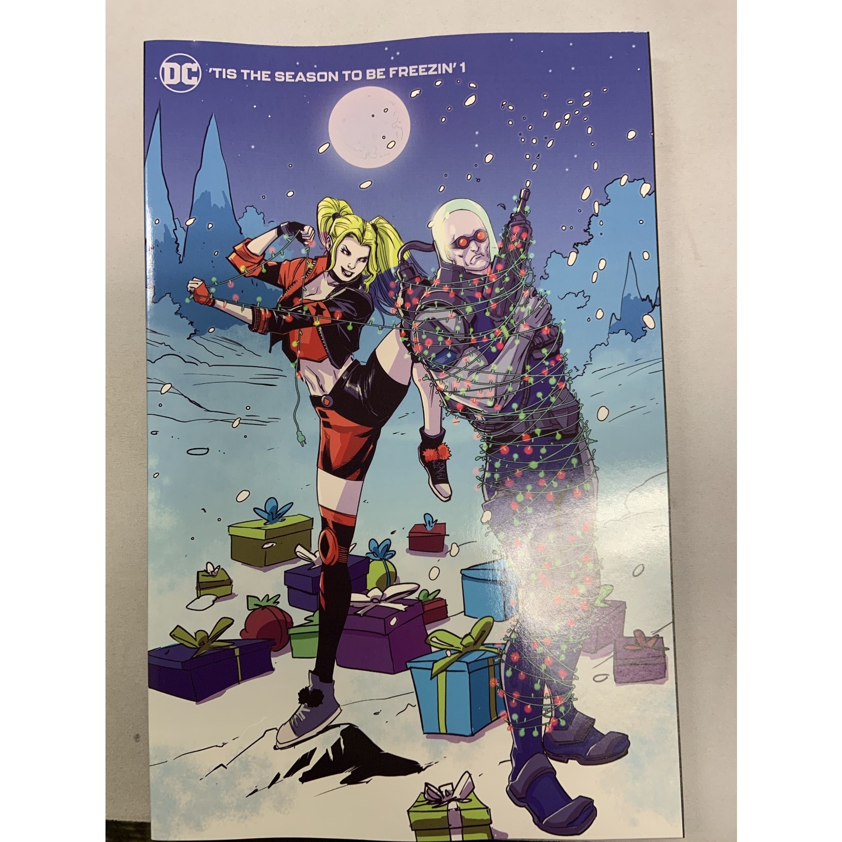 DC Comics "Tis the Season to be Freezin 2021 #1B
