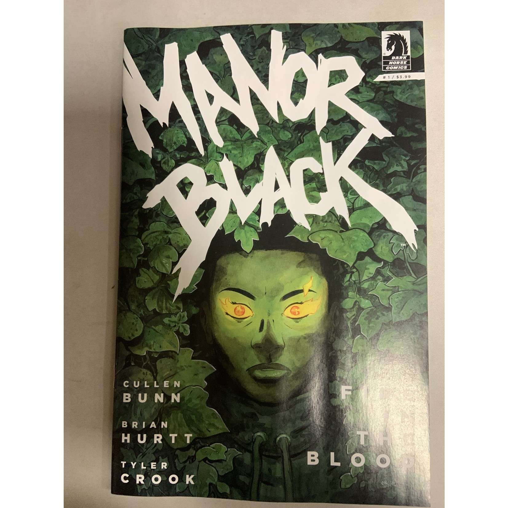 DARK HORSE COMICS Manor Black Fire In The Blood 2022 #1 (Of 4) Cvr A Hurtt (Mr)