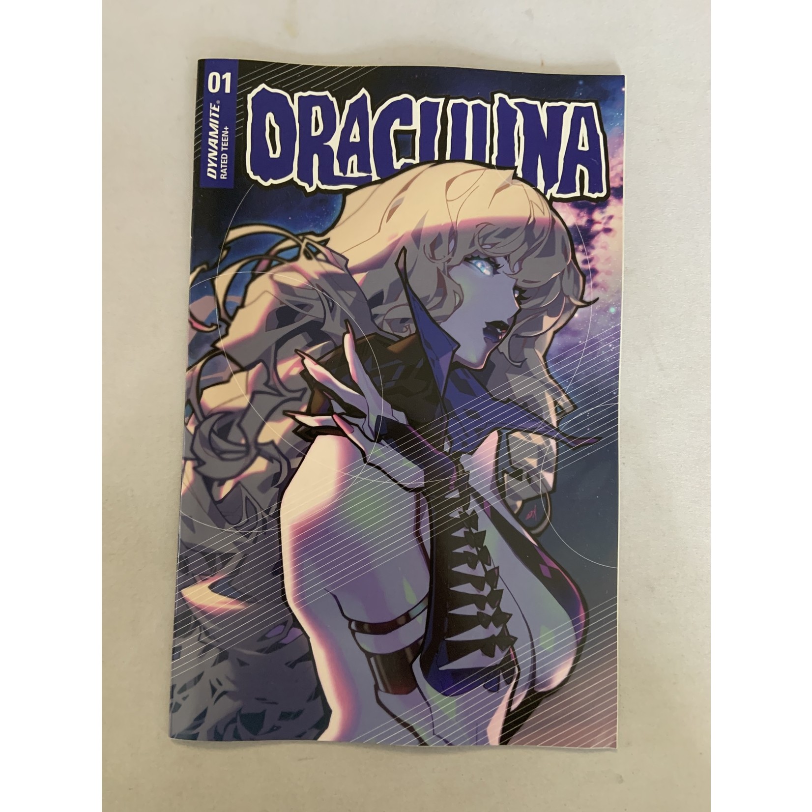 DYNAMITE Draculina 2022 #1 Cvr B Besch