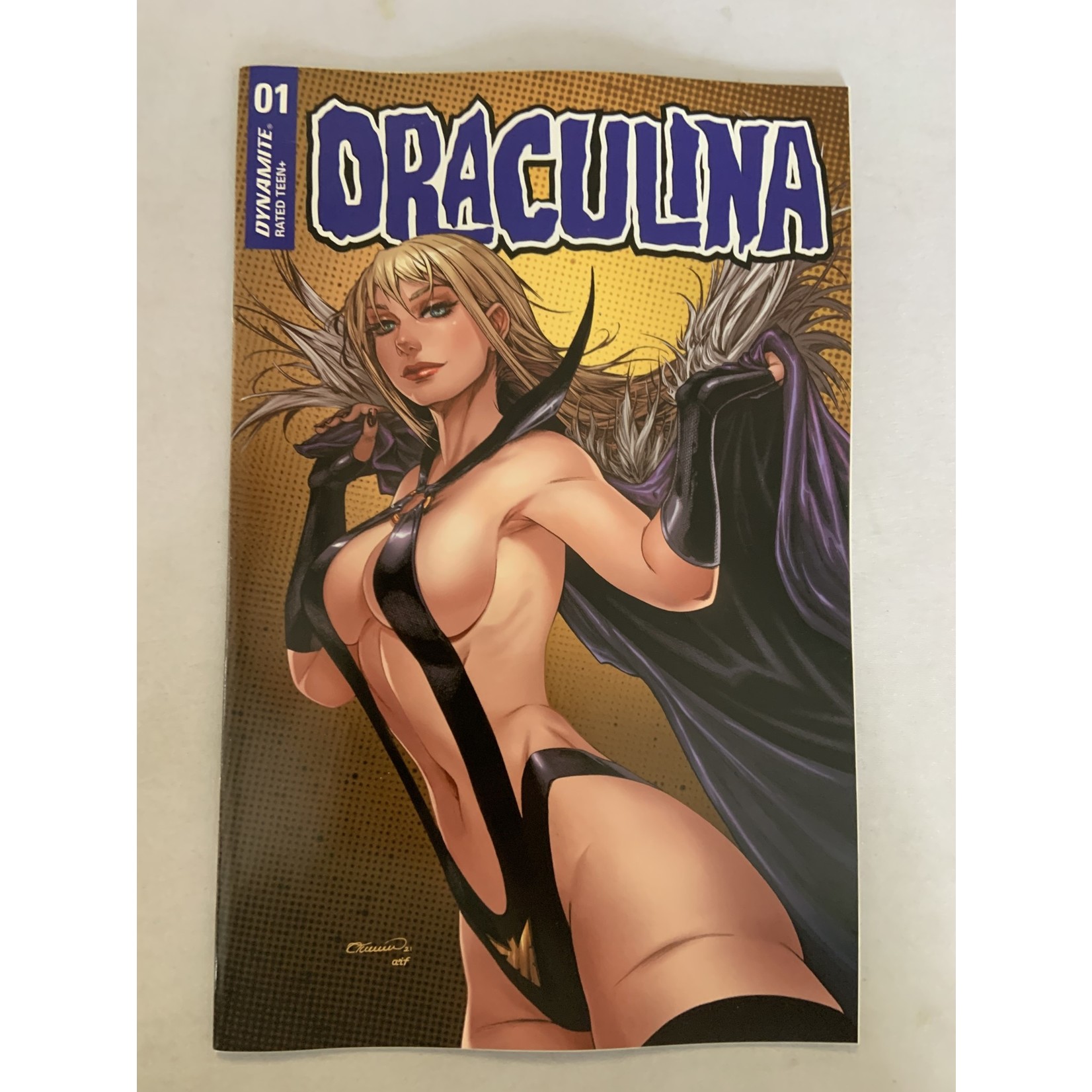 DYNAMITE Draculina 2022 #1 Cvr A Turner