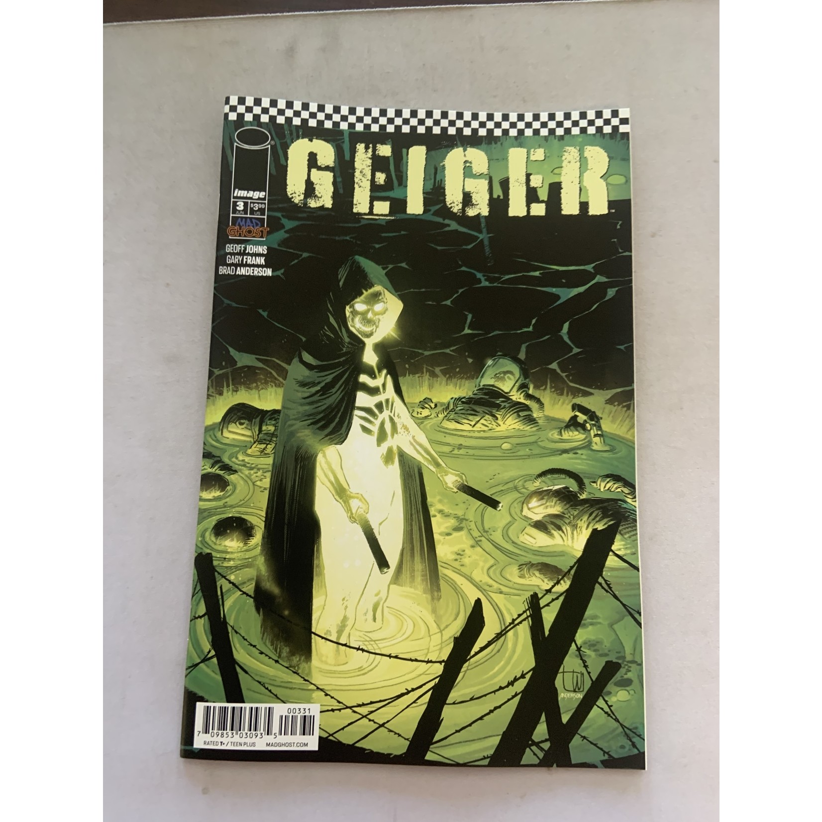 IMAGE COMICS Geiger 2021 #3 Cvr C Weeks