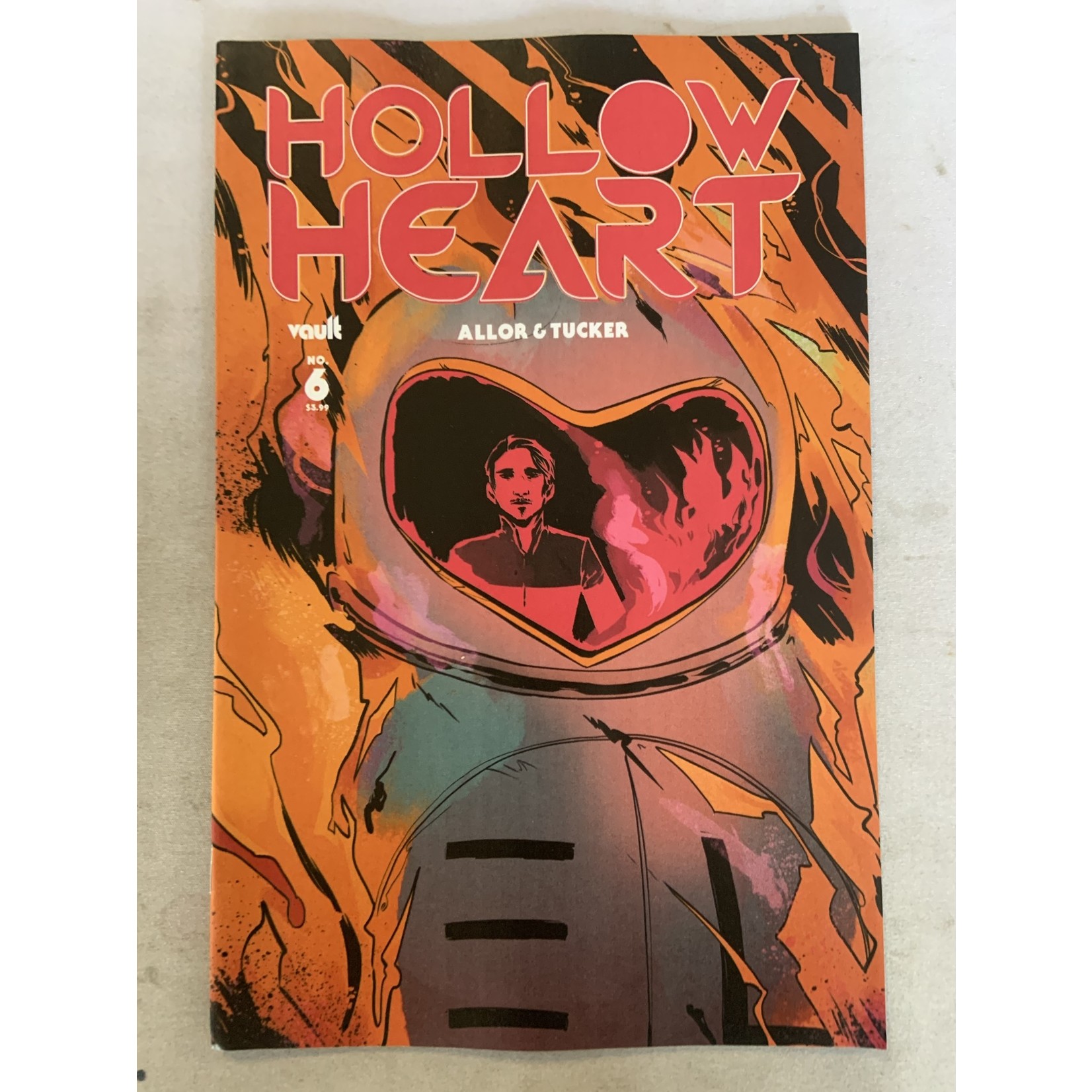 VAULT COMICS Hollow Heart 2021 #6 Cvr B Hickman Damaged