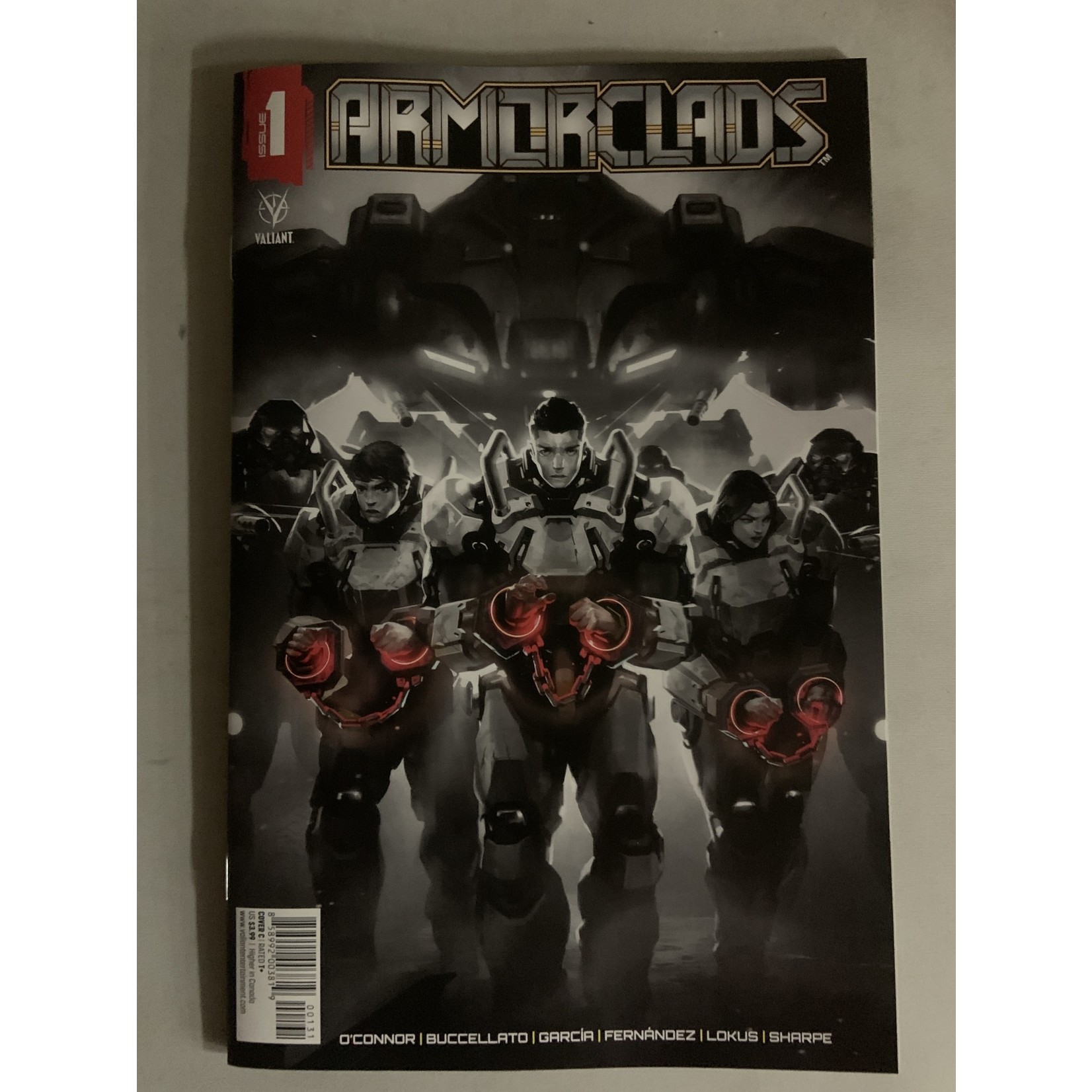 VALIANT ENTERTAINMENT LLC Armorclads 2022 #1 (Of 5) Cvr C Hutomo--Dmg