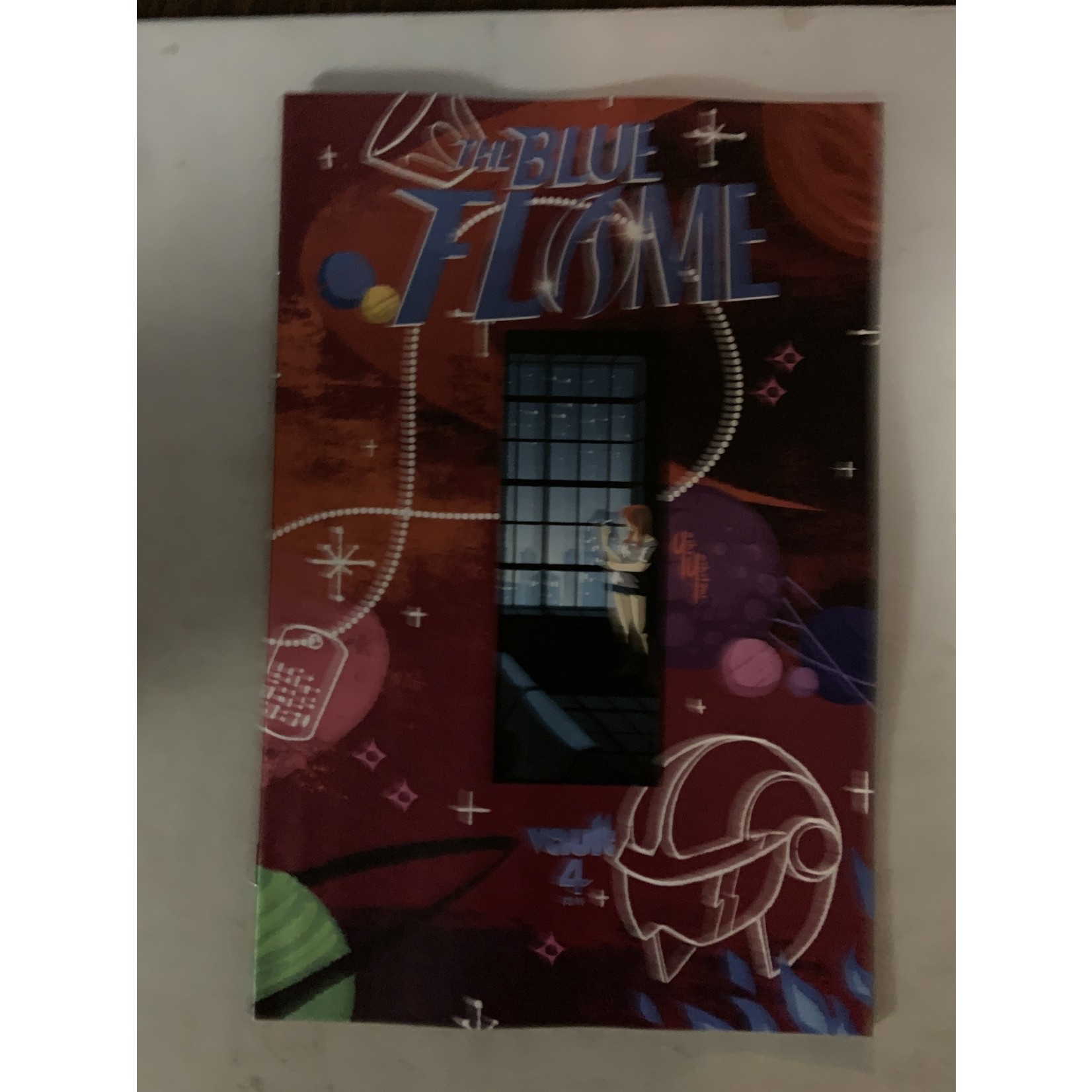 VAULT COMICS Blue Flame 2021 #4 Cvr B Yoshitani