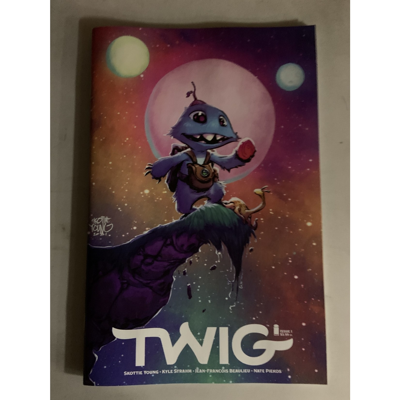 IMAGE COMICS Twig 2022 #1 (Of 5) Cvr B Young Damaged