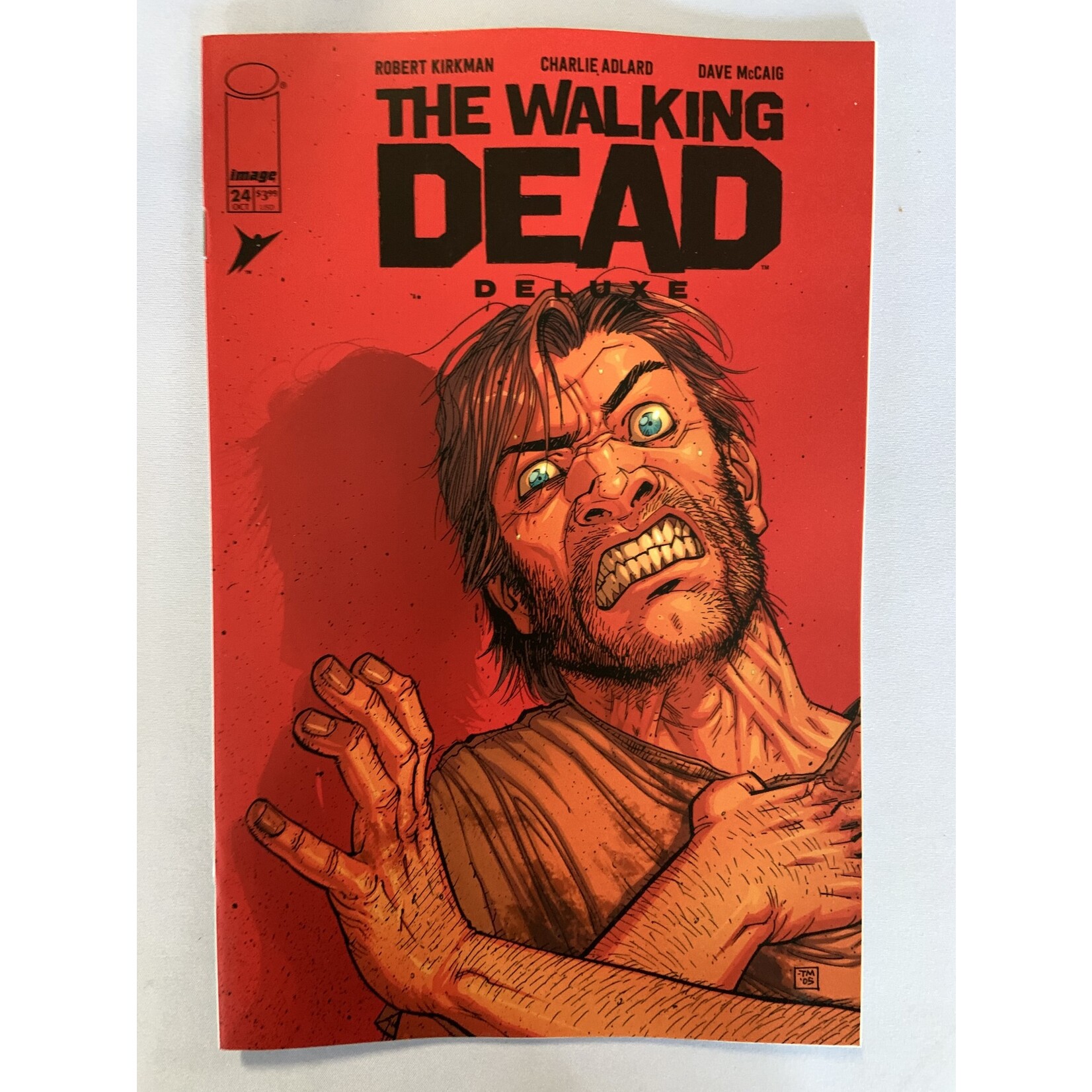 IMAGE COMICS Walking Dead Dlx 2020 #24 Cvr B Moore & Mccaig (Mr)