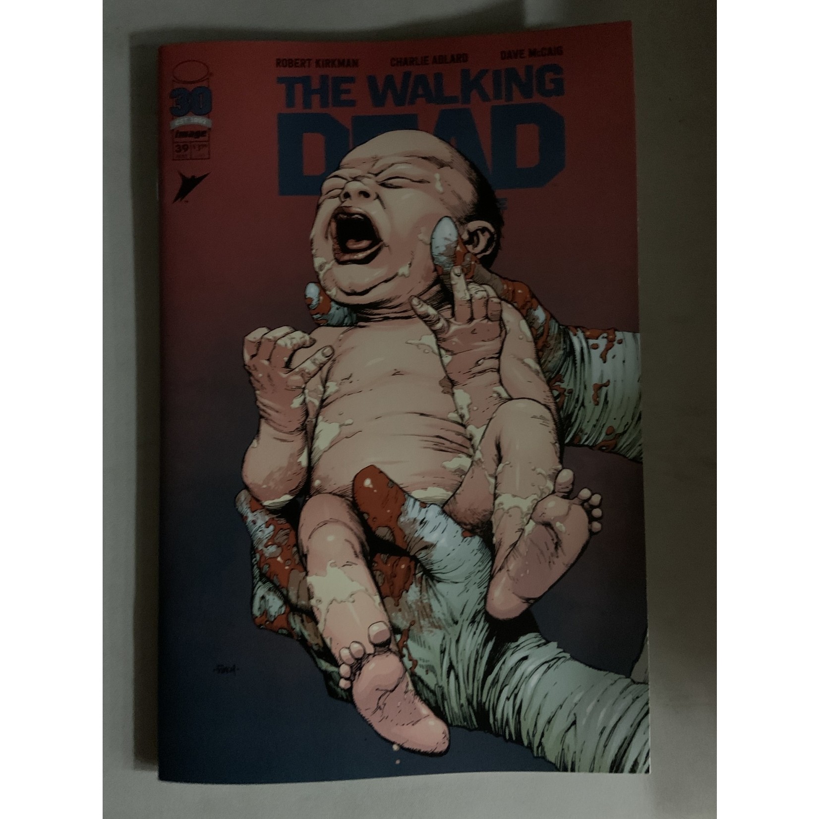 IMAGE COMICS Walking Dead Dlx 2020 #39 Cvr A Finch & Mccaig (Mr)