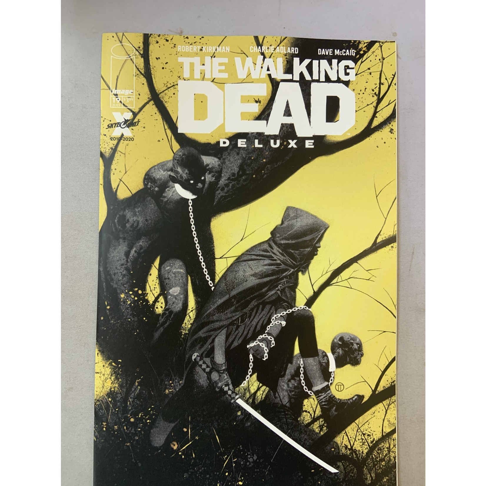 IMAGE COMICS Walking Dead Dlx 2020 #19 Cvr C Tedesco (Mr)