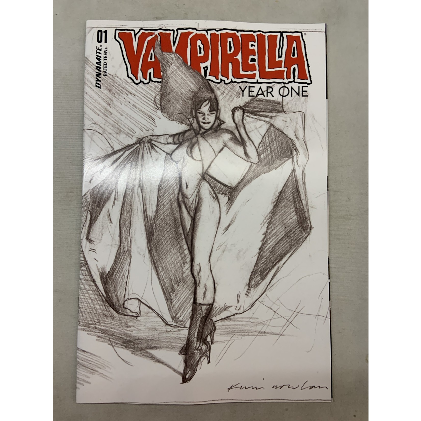 DYNAMITE Vampirella Year One 2022 #1 Cvr G 10 Copy Incv Nowlan Pencils Ori