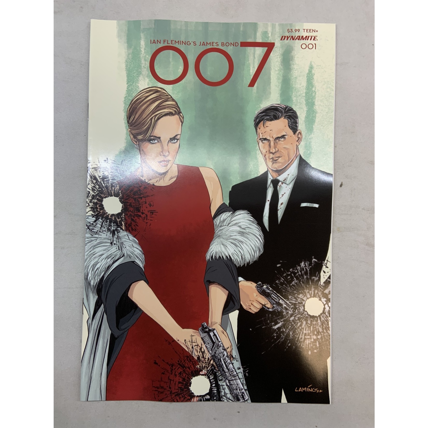 DYNAMITE 007 2022 #1 Cvr C Laming