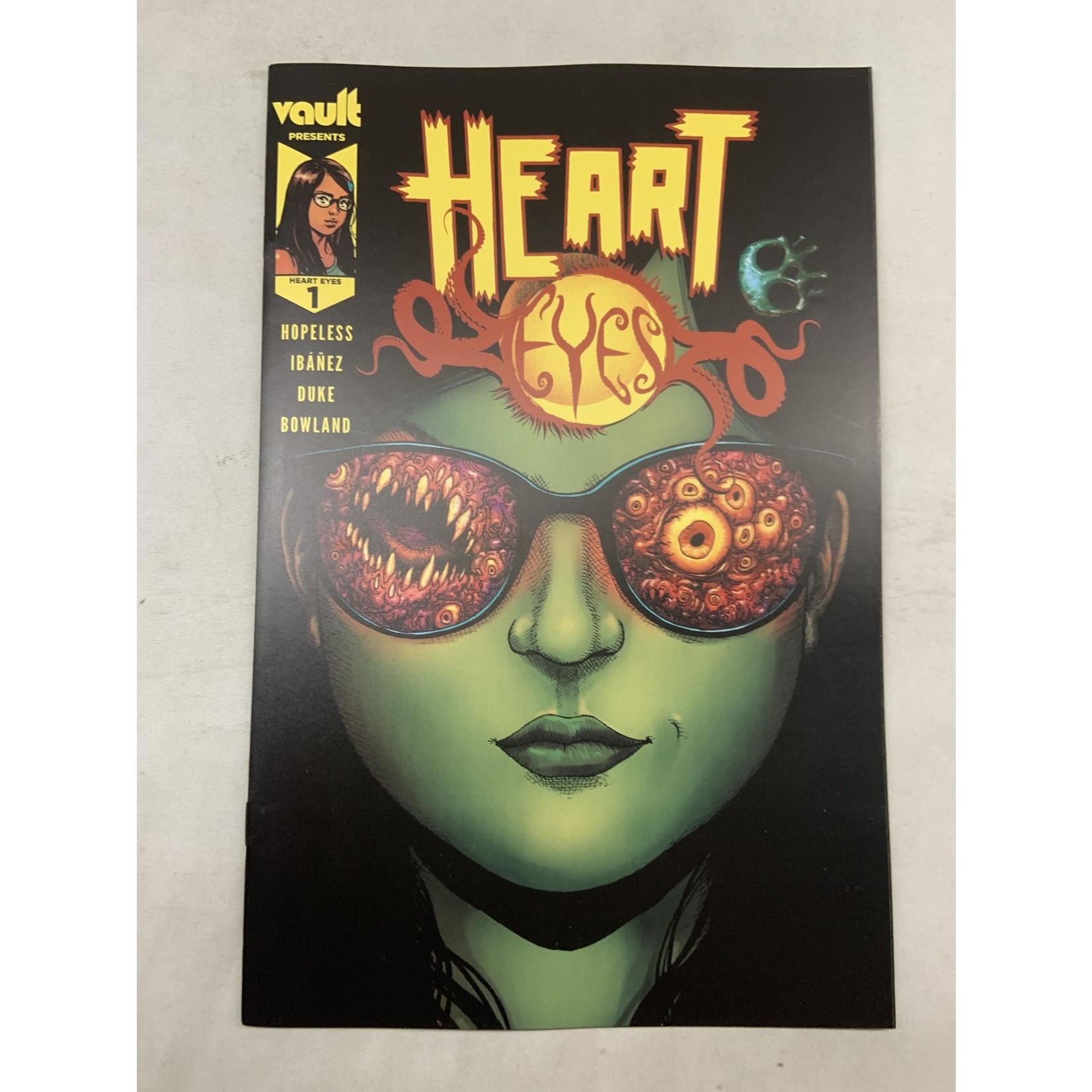 VAULT COMICS Heart Eyes 2022 #1 Cvr E 25 Copy Incv Burnham Damaged