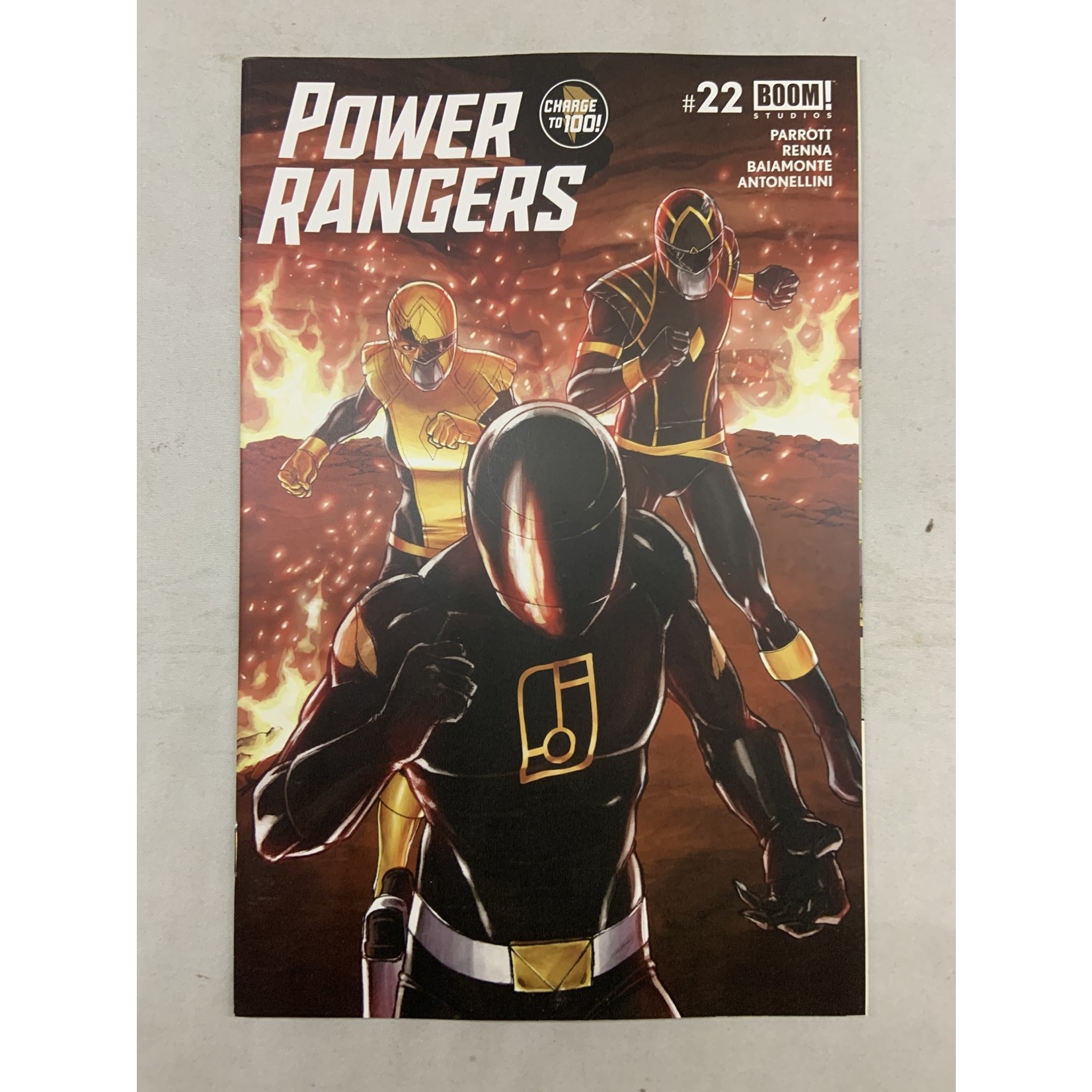 BOOM! STUDIOS Power Rangers 2020 #22 Cvr A Martinez (Bent cover