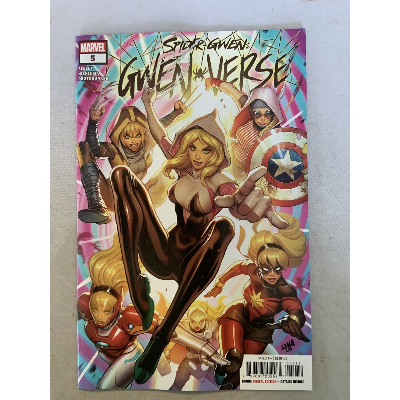 Marvel Comics Spider-Gwen: Gwen Verse 2022 #5A