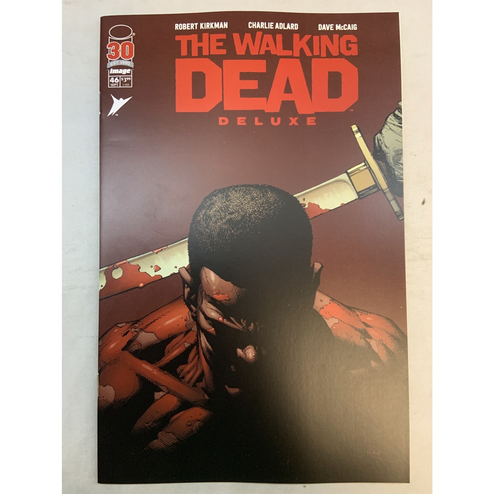 IMAGE COMICS Walking Dead Dlx 2020 #46 Cvr A Finch & Mccaig (Mr)