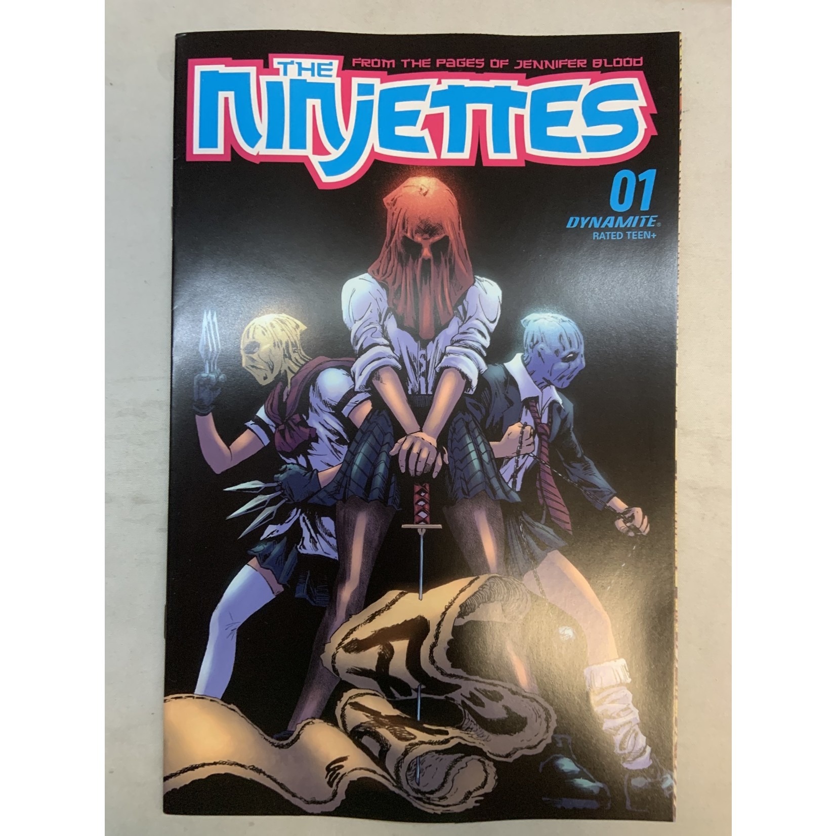 DYNAMITE Ninjettes 2022 #1 (Of 5) Cvr B Lau