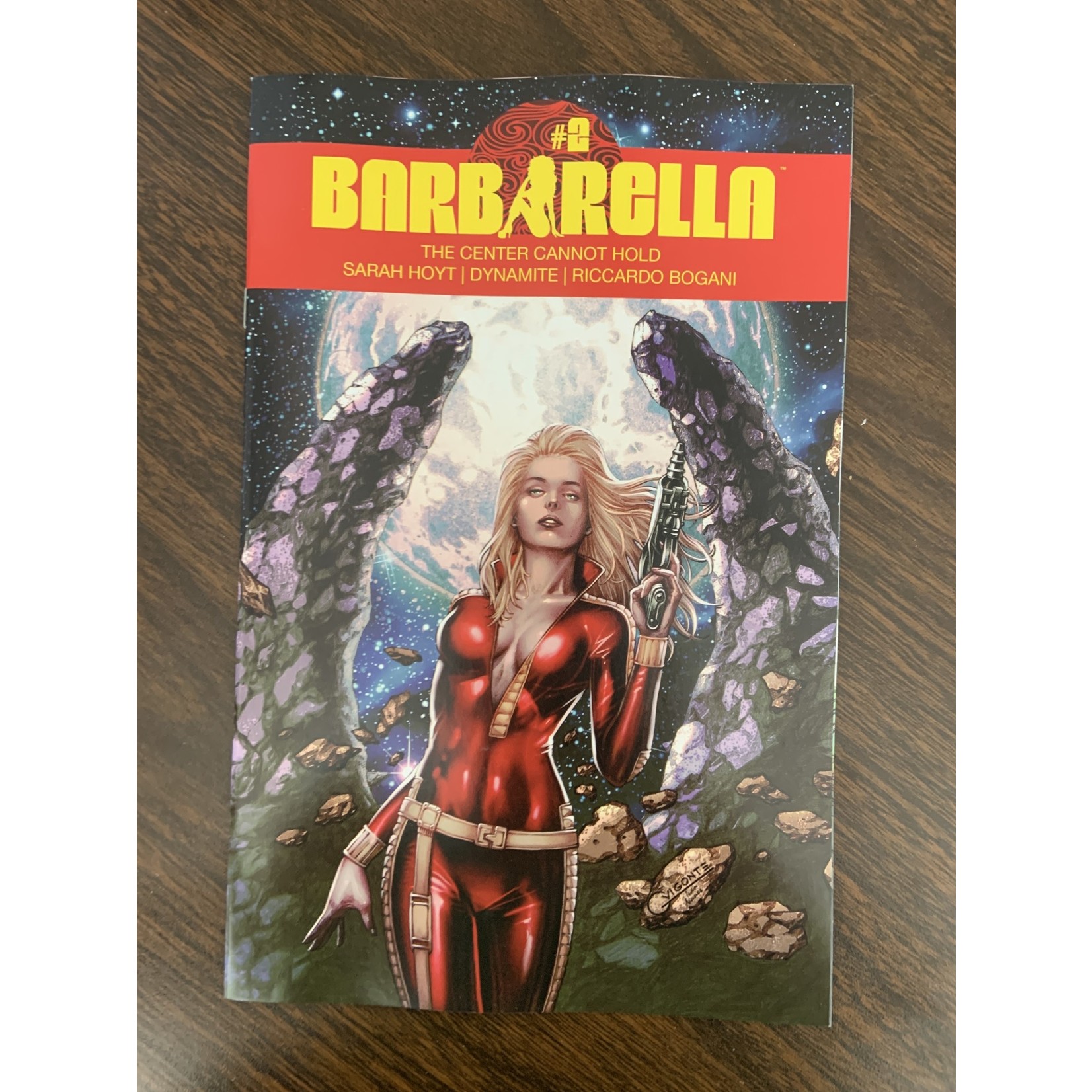 DYNAMITE Barbarella Center Cannot Hold 2023 #2 Cvr C Vigonte
