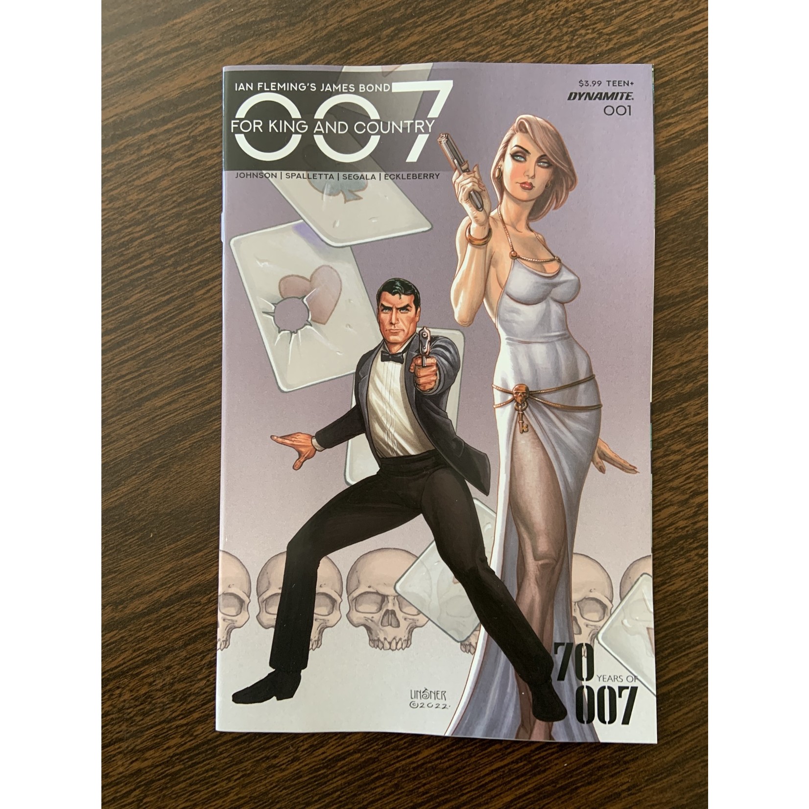 DYNAMITE 007 For King Country 2023 #1 Cvr A Linsner (C: 0-1-2)