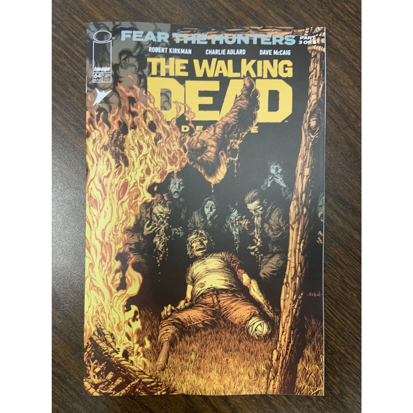 IMAGE COMICS Walking Dead Dlx 2020 #64 Cvr A Finch & Mccaig (Mr)