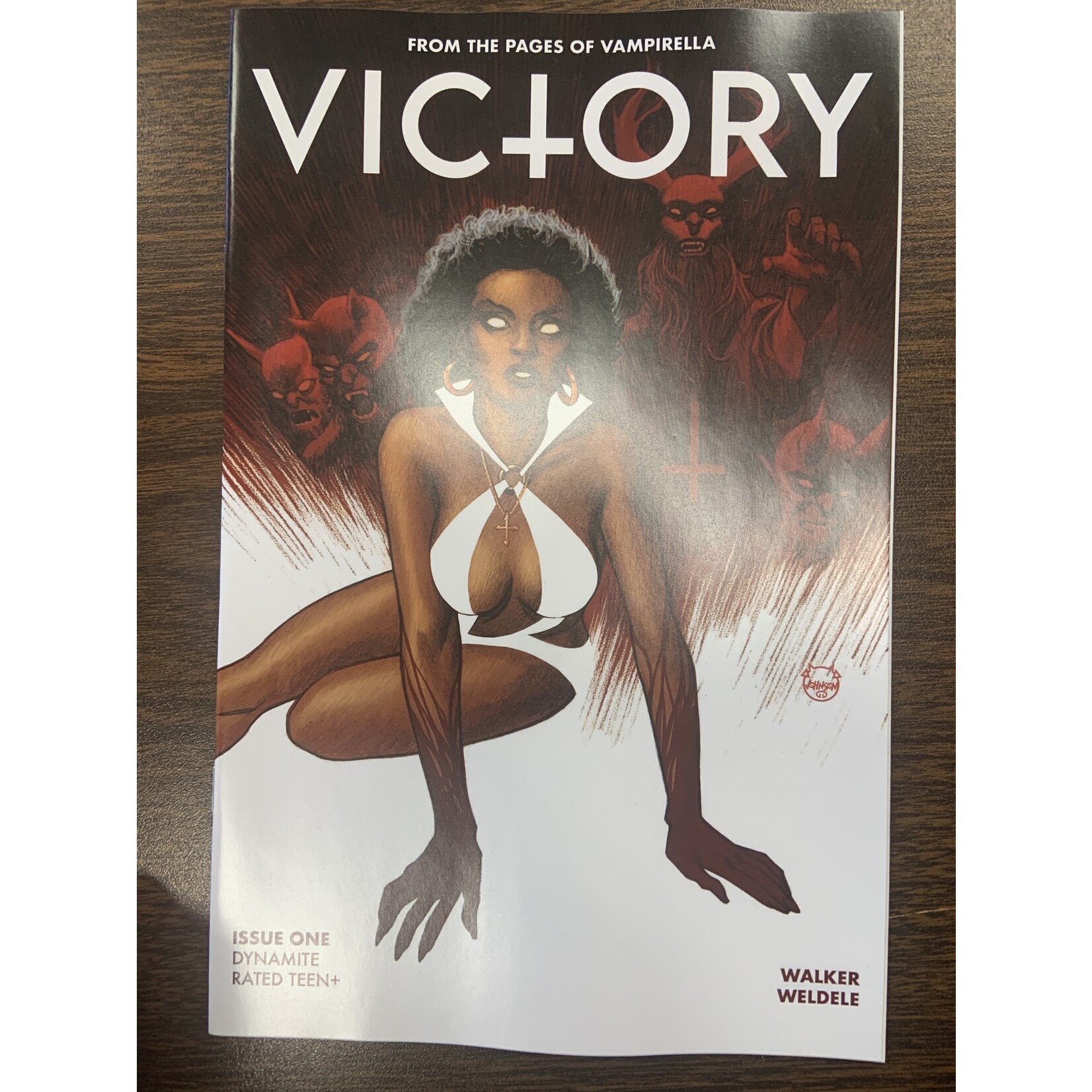 DYNAMITE Victory 2023 #1 Cvr A Johnson