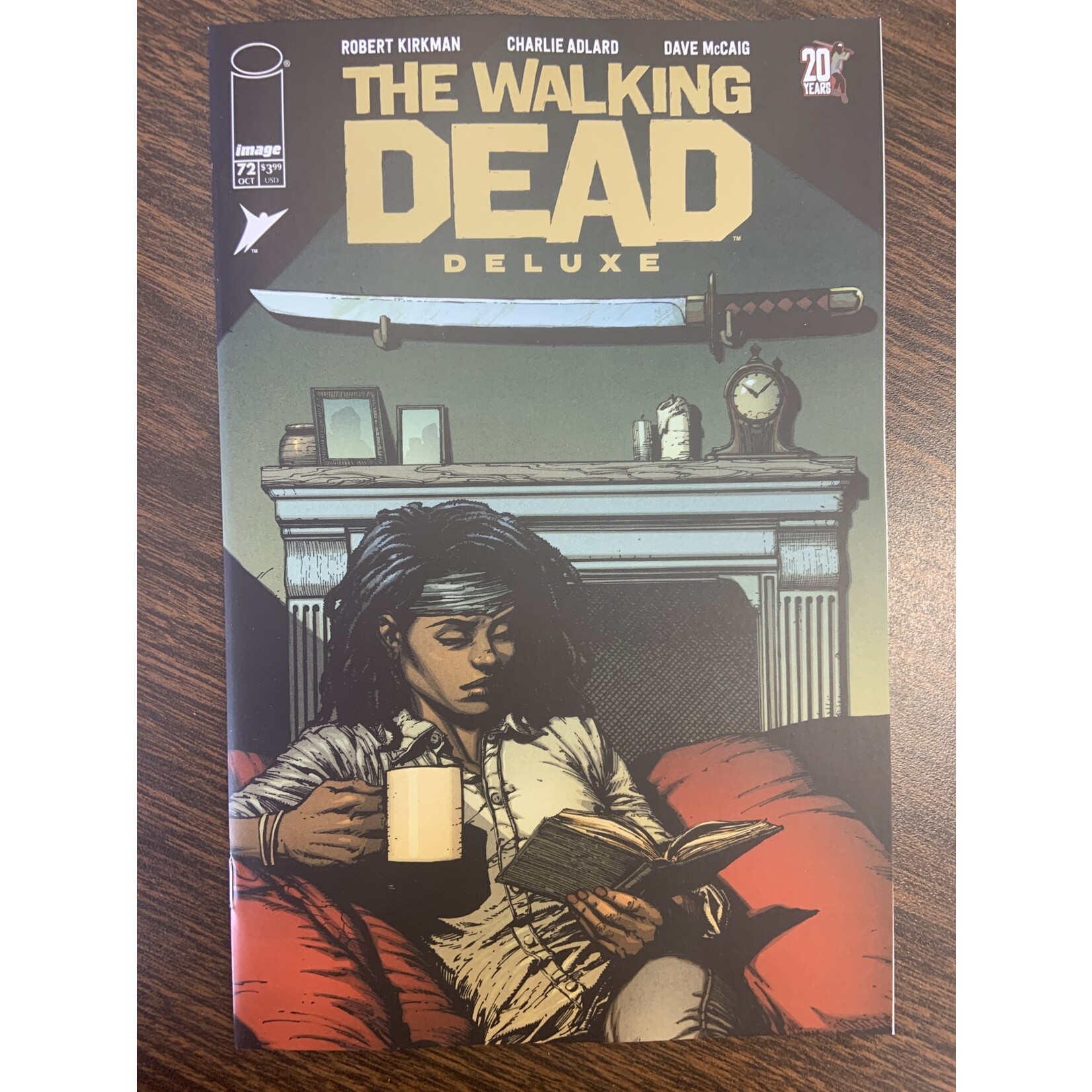 Image Comics Buy-Sell Walking Dead Dlx 2020 #72 Cvr A Finch & Mccaig (Mr)