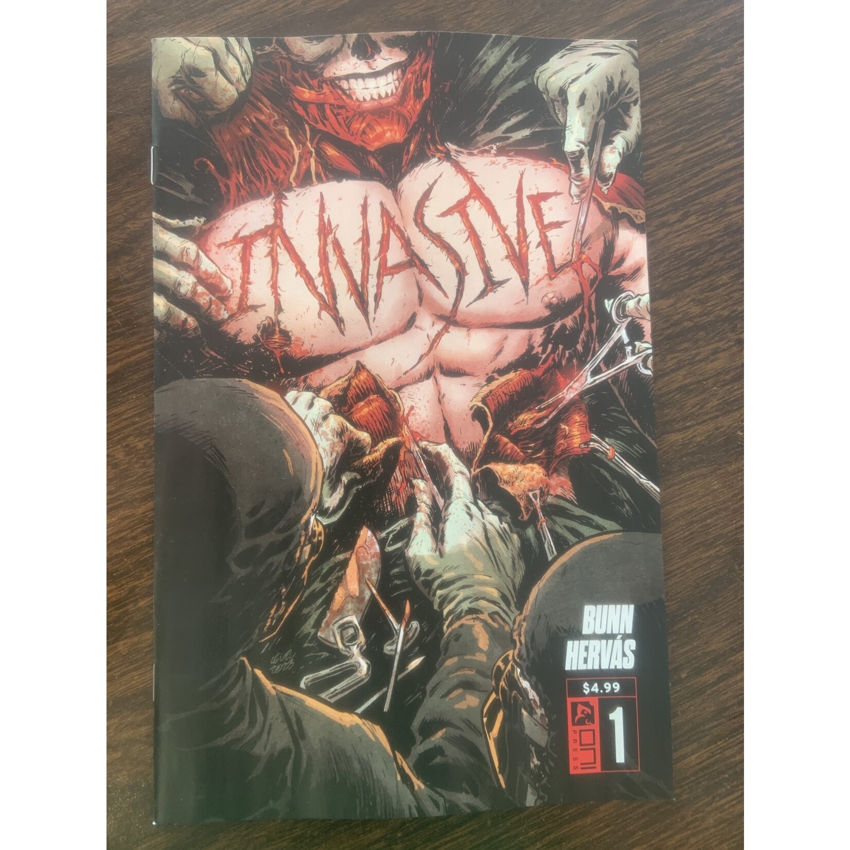 ONI PRESS INC. Invasive 2023 #1 Cvr C Level (Mr)