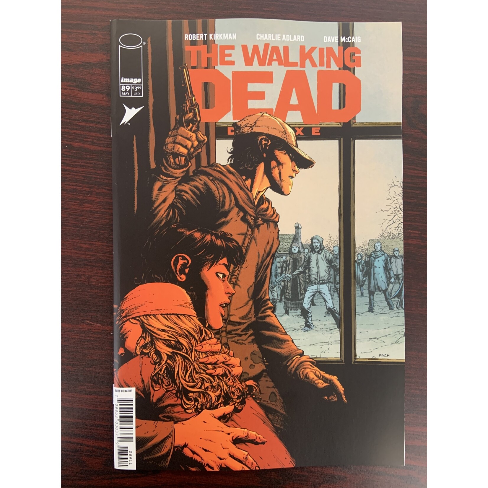 Image Walking Dead Dlx 2020 #89 Cvr A Finch & Mccaig (Mr)