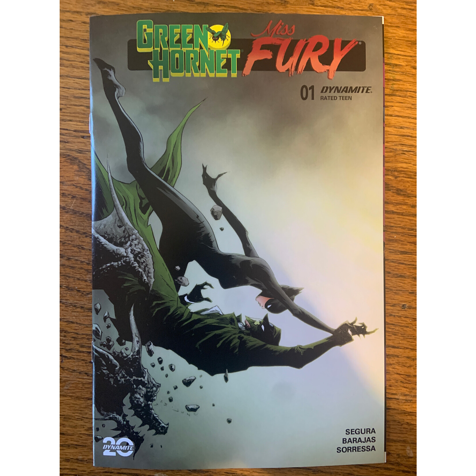 DYNAMITE Green Hornet Miss Fury 2025 #1 Cvr B Lee & Chung