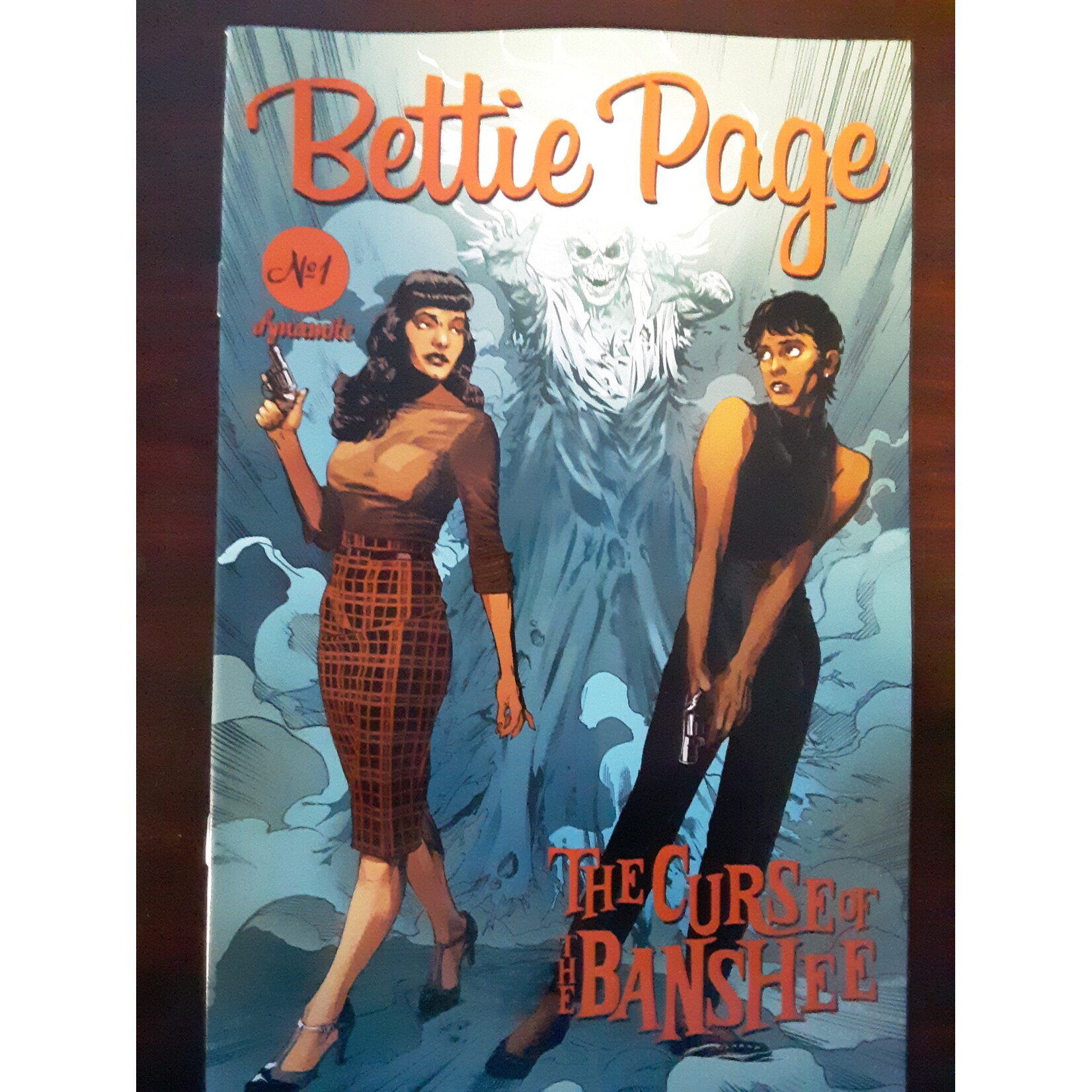 DYNAMITE Bettie Page & Curse Of The Banshee 2021 #1 Cvr C Mooney