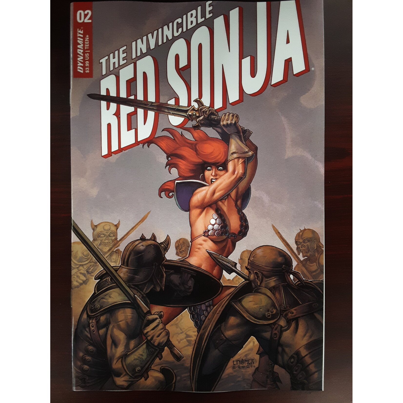 DYNAMITE Invincible Red Sonja 2021 #2 Cvr B Linsner