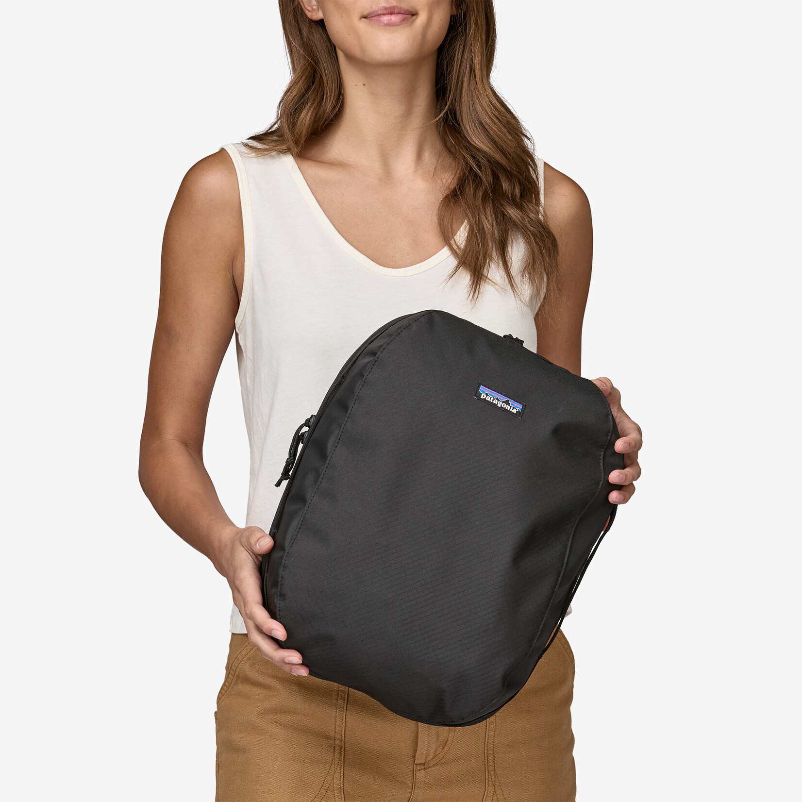 Patagonia NEW Black Hole Cube 14L