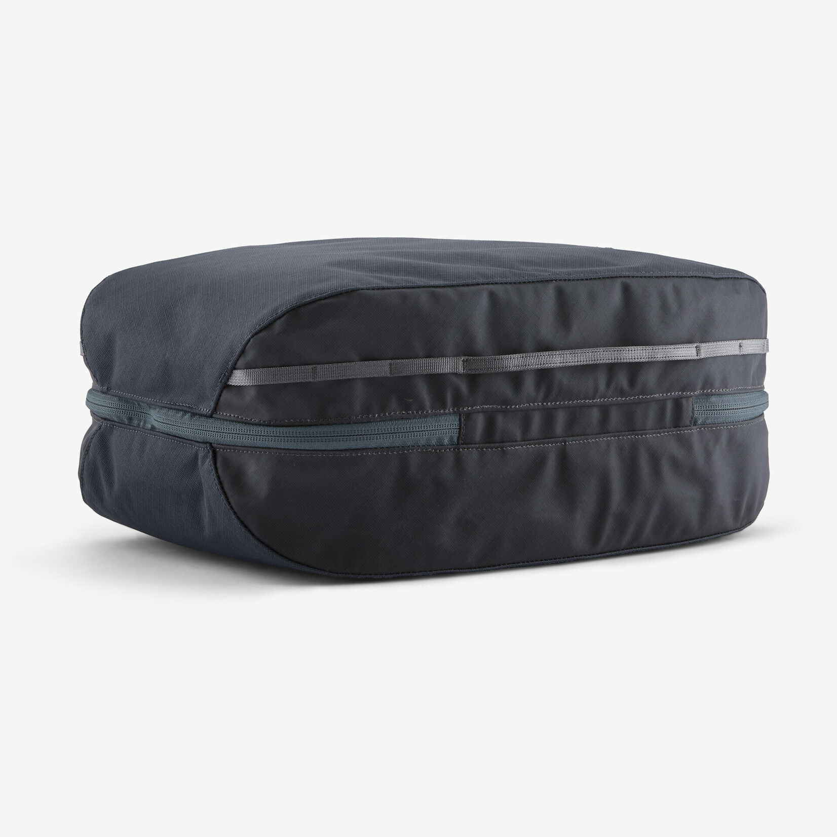 Patagonia NEW Black Hole Cube 14L