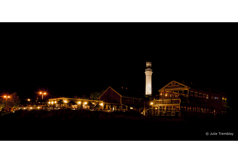 Lobster Pot @ Night