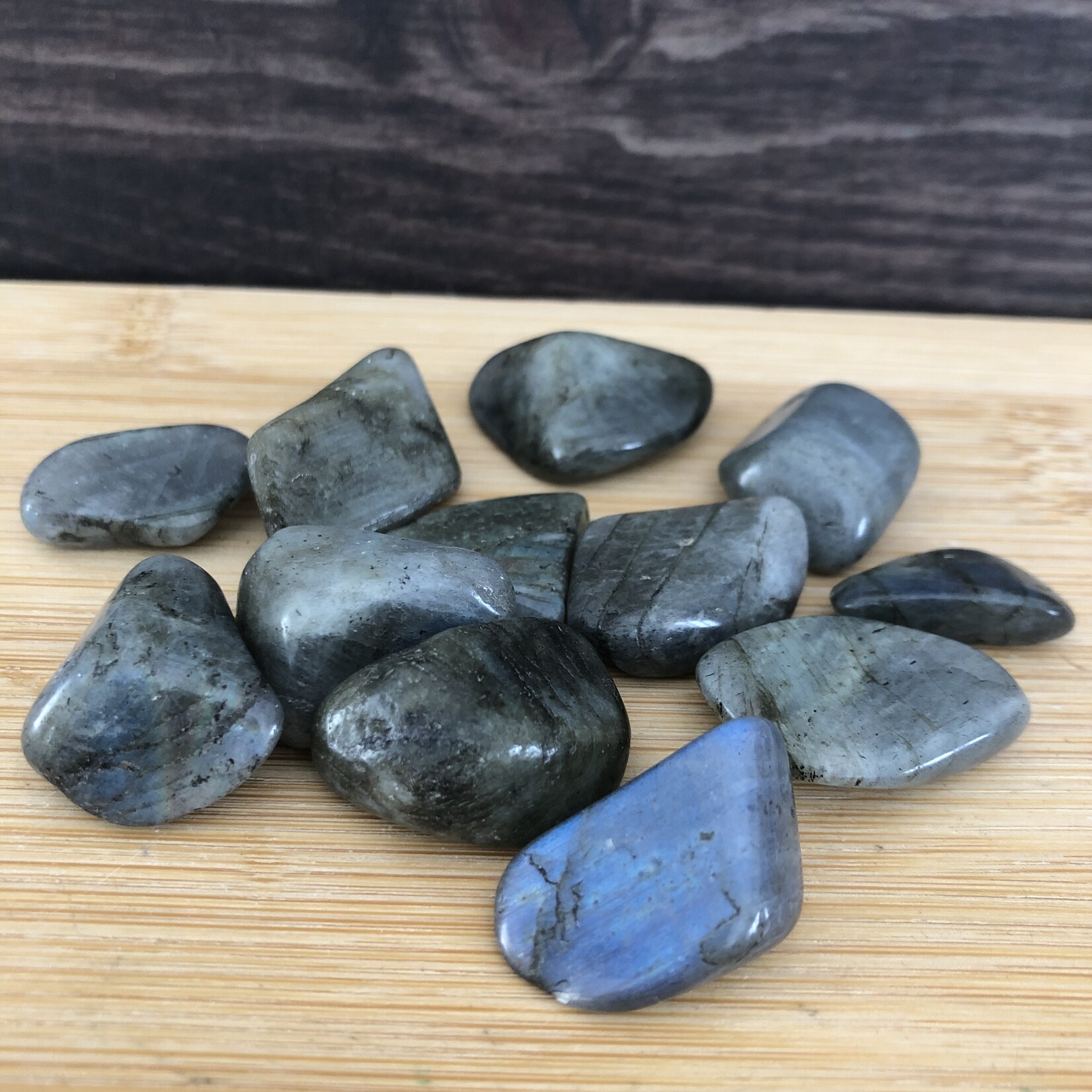 labradorite pierre roulée