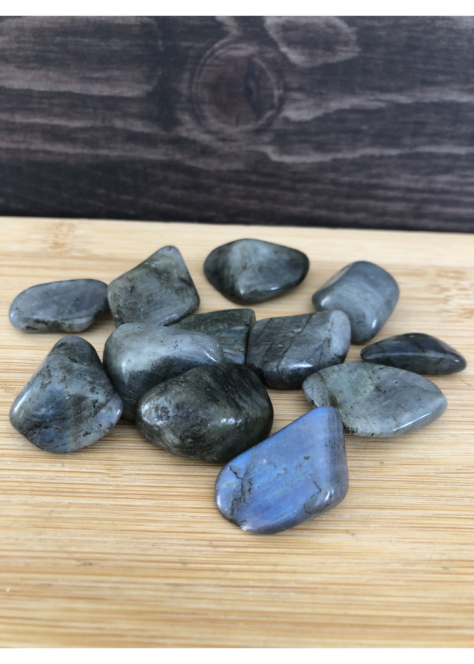 labradorite tumbled stone