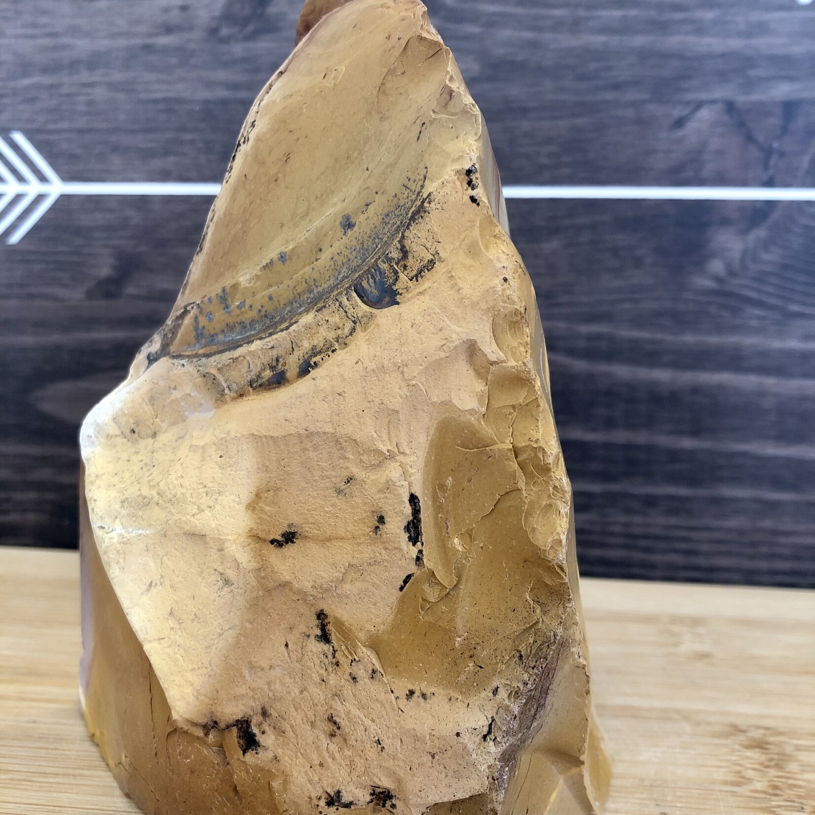 caramel mookaite jasper, cut base mookaite, mookaite polished, purifies and protects against negative influences and brings calm