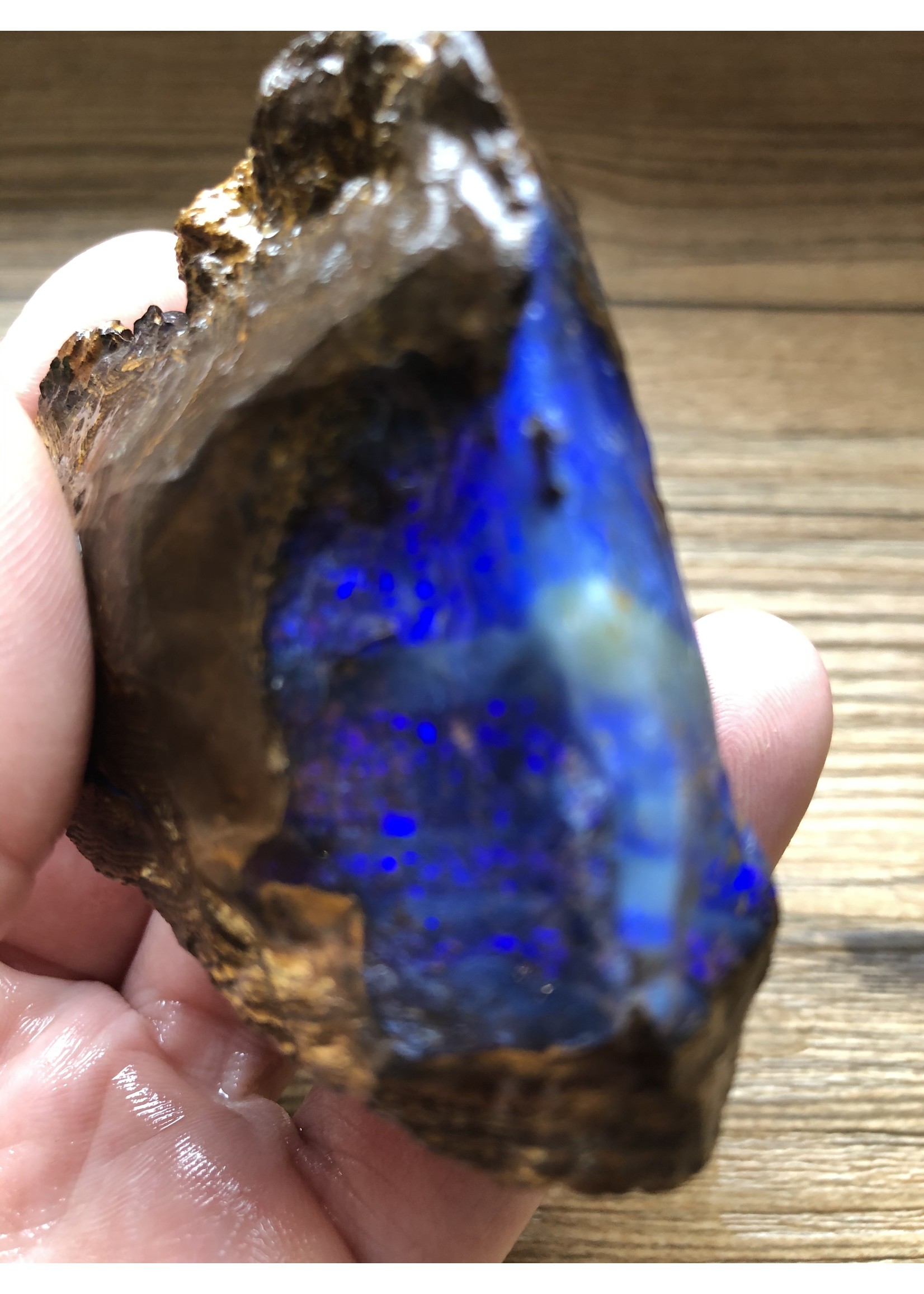 opale boulder rough-glittering